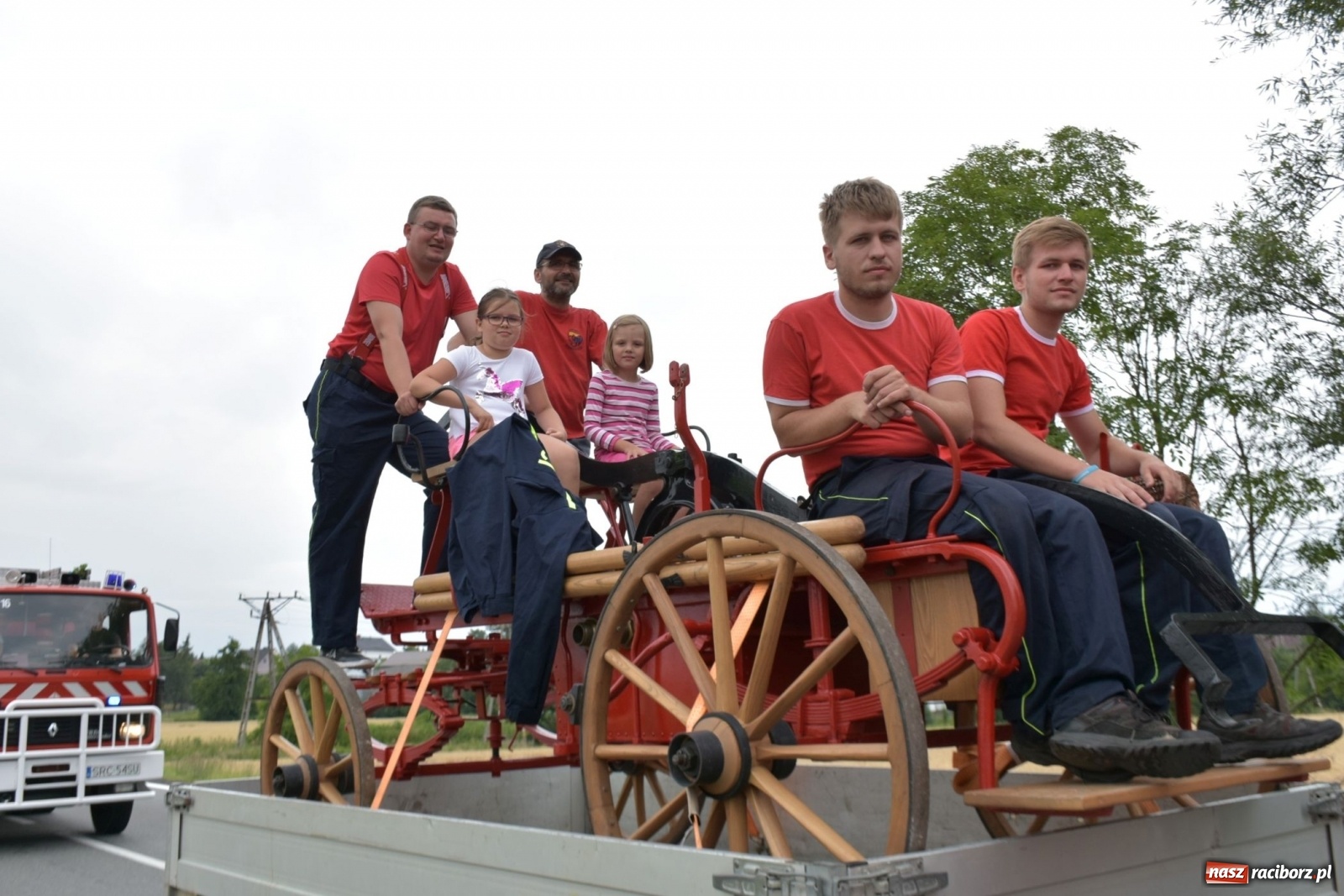 Zdjęcie w galerii na portalu naszraciborz.pl: Bieńkowickie zawody sikawek konnych. Tworków z głównym trofeum [FOTO i WIDEO] wiadomości z regionu