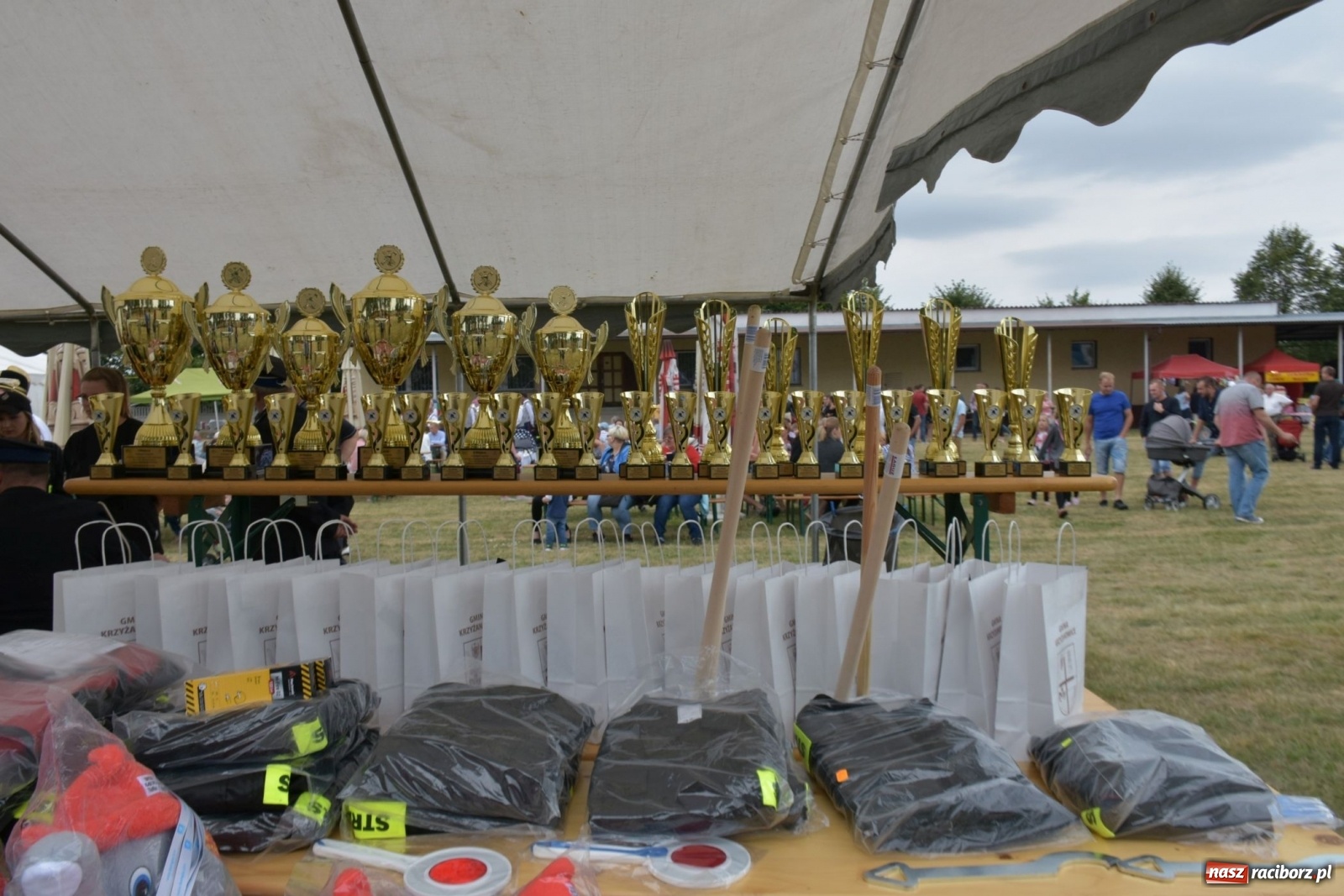 Zdjęcie w galerii na portalu naszraciborz.pl: Bieńkowickie zawody sikawek konnych. Tworków z głównym trofeum [FOTO i WIDEO] wiadomości z regionu