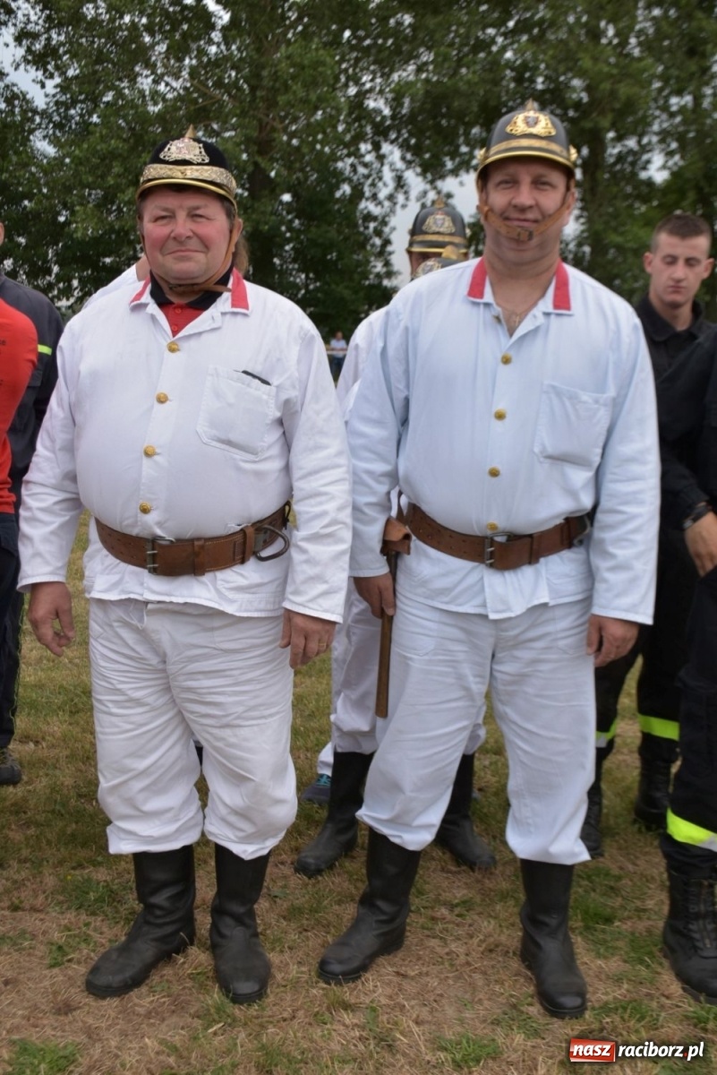 Zdjęcie w galerii na portalu naszraciborz.pl: Bieńkowickie zawody sikawek konnych. Tworków z głównym trofeum [FOTO i WIDEO] wiadomości z regionu