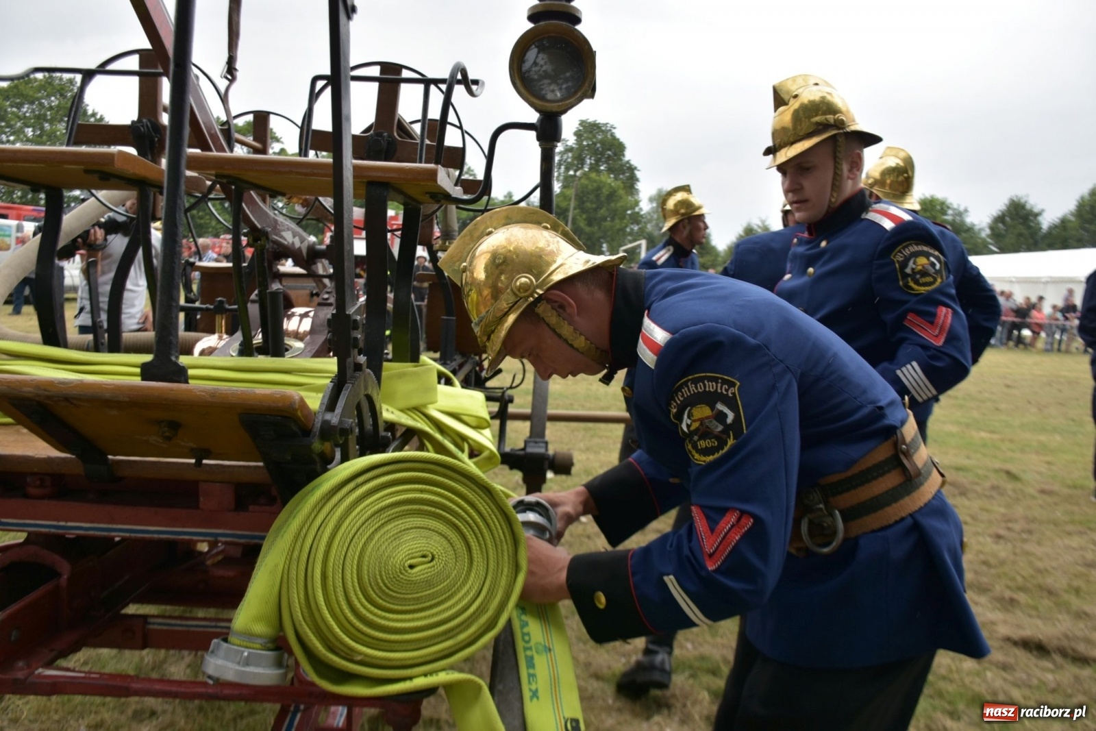 Zdjęcie w galerii na portalu naszraciborz.pl: Bieńkowickie zawody sikawek konnych. Tworków z głównym trofeum [FOTO i WIDEO] wiadomości z regionu