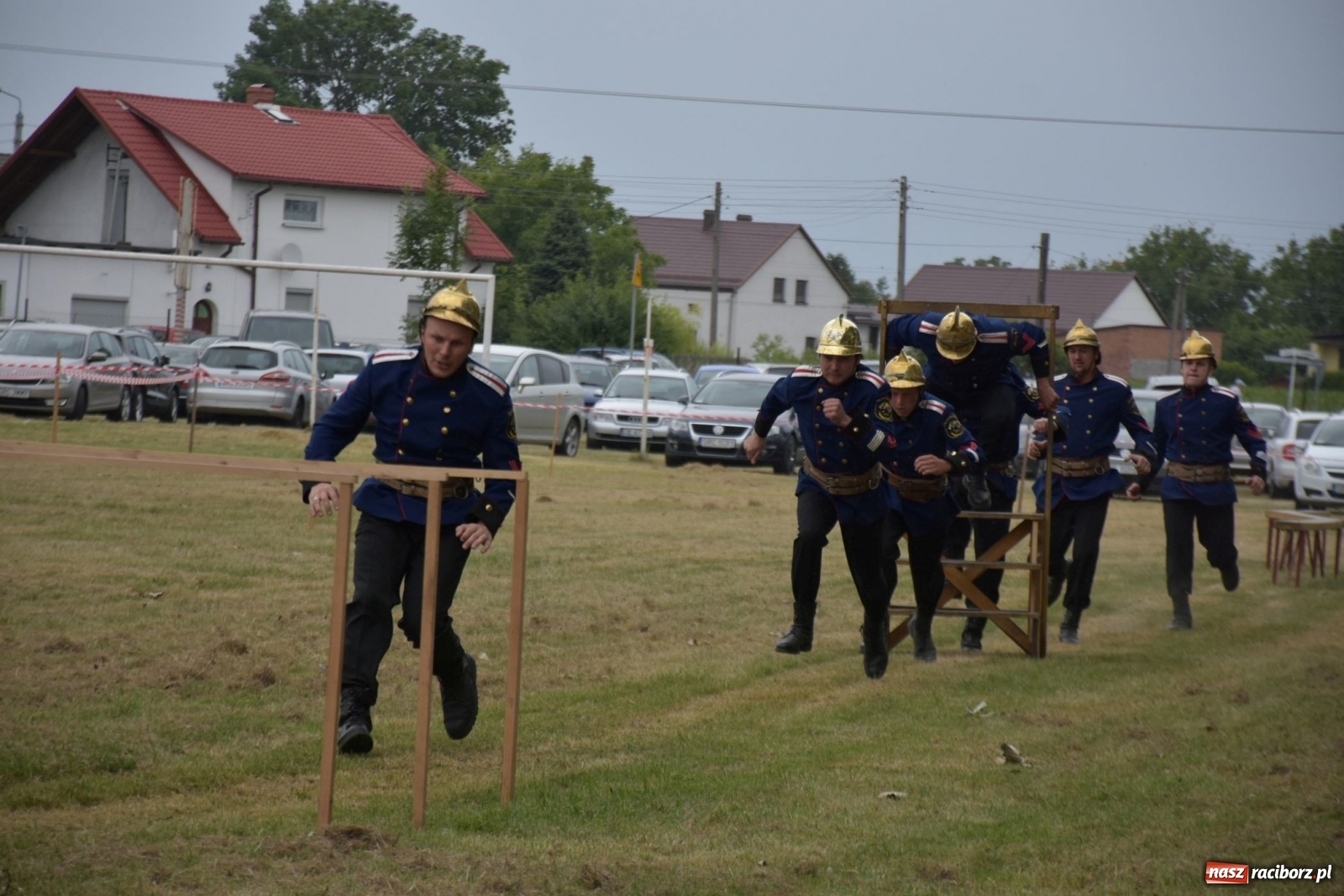 Zdjęcie w galerii na portalu naszraciborz.pl: Bieńkowickie zawody sikawek konnych. Tworków z głównym trofeum [FOTO i WIDEO] wiadomości z regionu