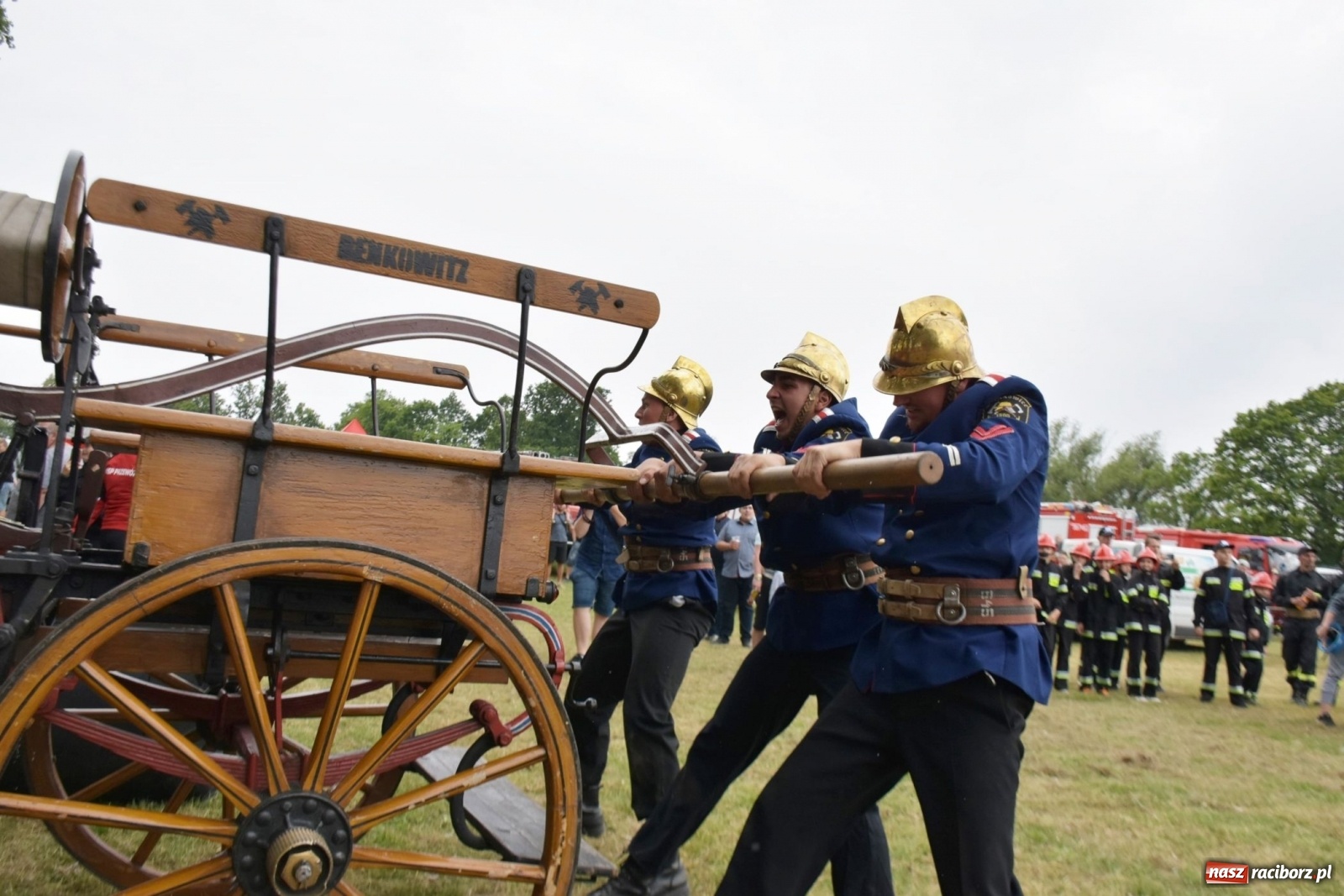 Zdjęcie w galerii na portalu naszraciborz.pl: Bieńkowickie zawody sikawek konnych. Tworków z głównym trofeum [FOTO i WIDEO] wiadomości z regionu