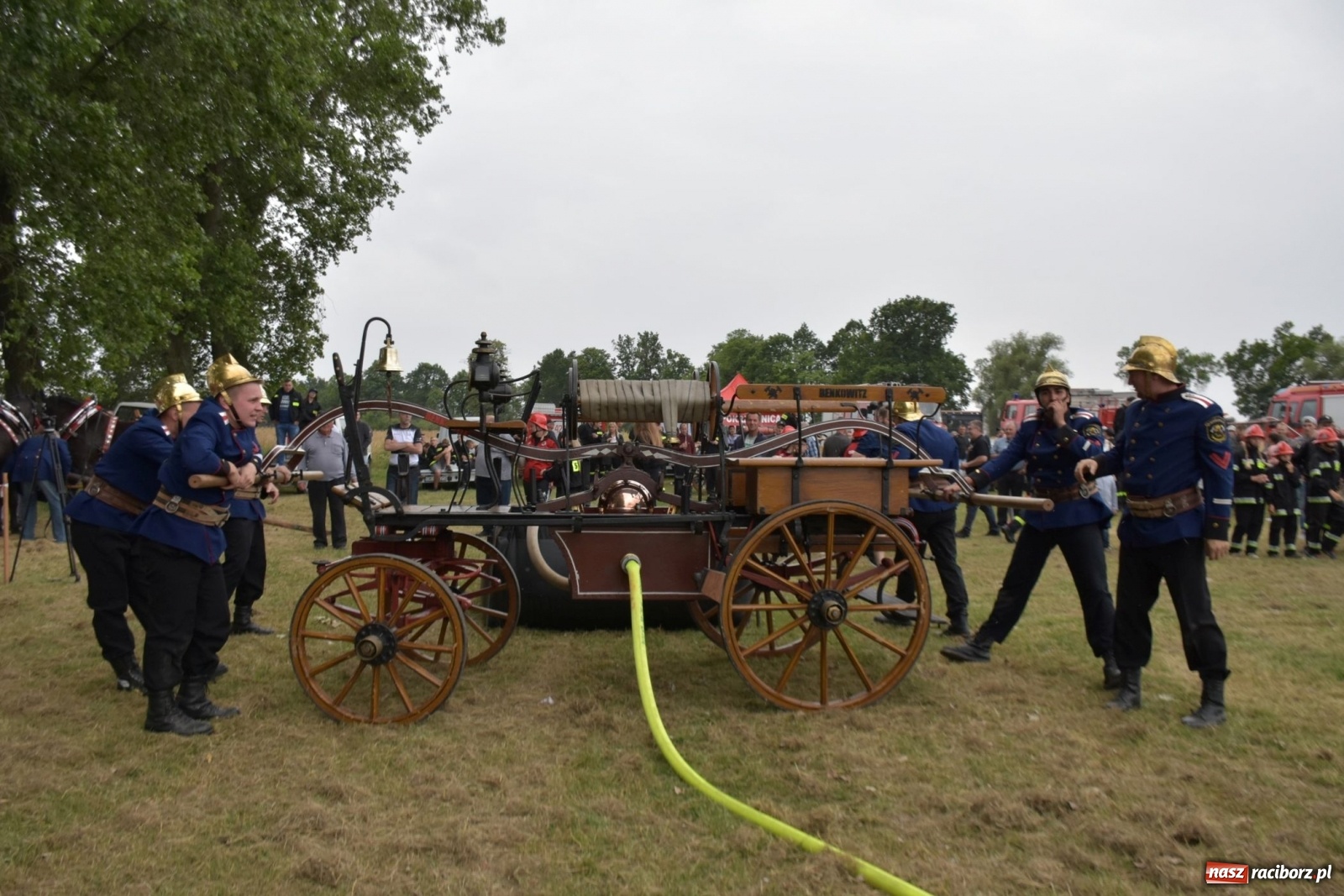 Zdjęcie w galerii na portalu naszraciborz.pl: Bieńkowickie zawody sikawek konnych. Tworków z głównym trofeum [FOTO i WIDEO] wiadomości z regionu