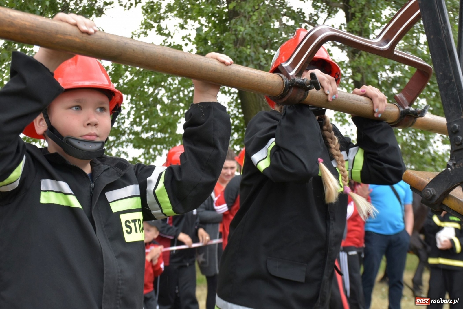 Zdjęcie w galerii na portalu naszraciborz.pl: Bieńkowickie zawody sikawek konnych. Tworków z głównym trofeum [FOTO i WIDEO] wiadomości z regionu