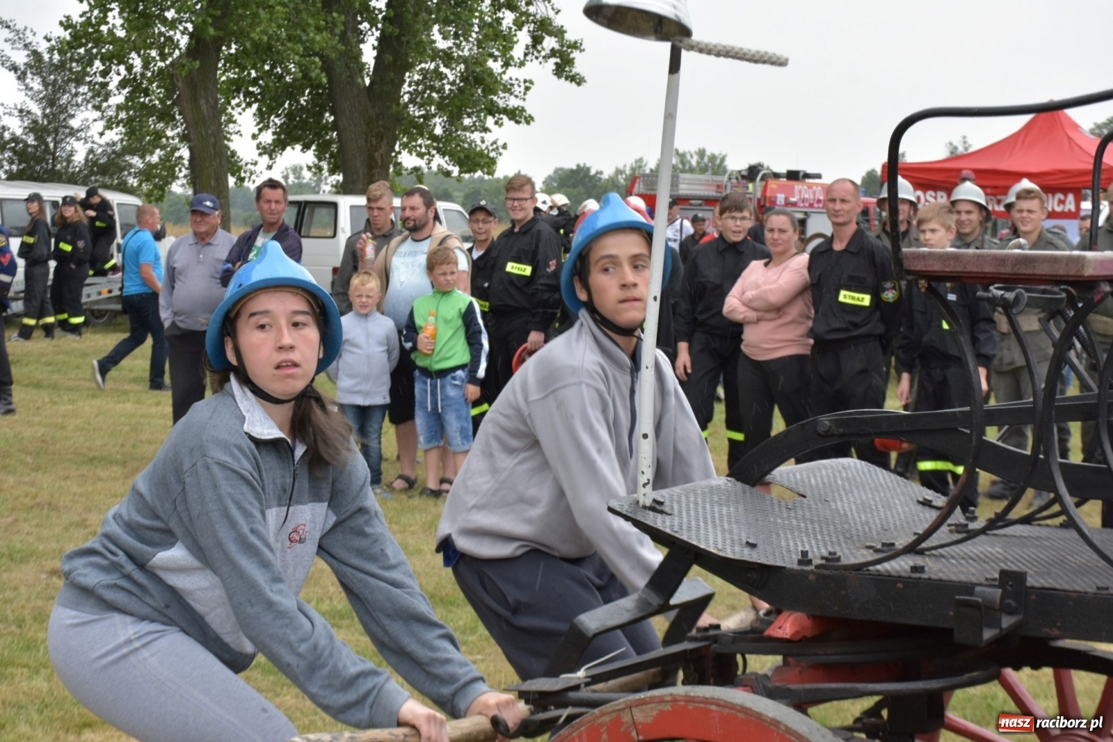 Zdjęcie w galerii na portalu naszraciborz.pl: Bieńkowickie zawody sikawek konnych. Tworków z głównym trofeum [FOTO i WIDEO] wiadomości z regionu