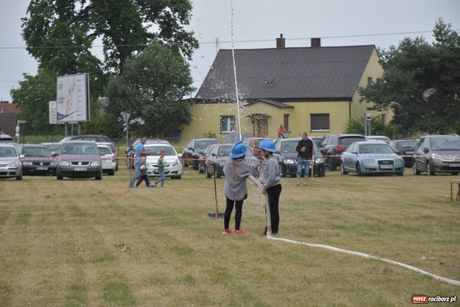Zdjęcie w galerii na portalu naszraciborz.pl: Bieńkowickie zawody sikawek konnych. Tworków z głównym trofeum [FOTO i WIDEO] wiadomości z regionu