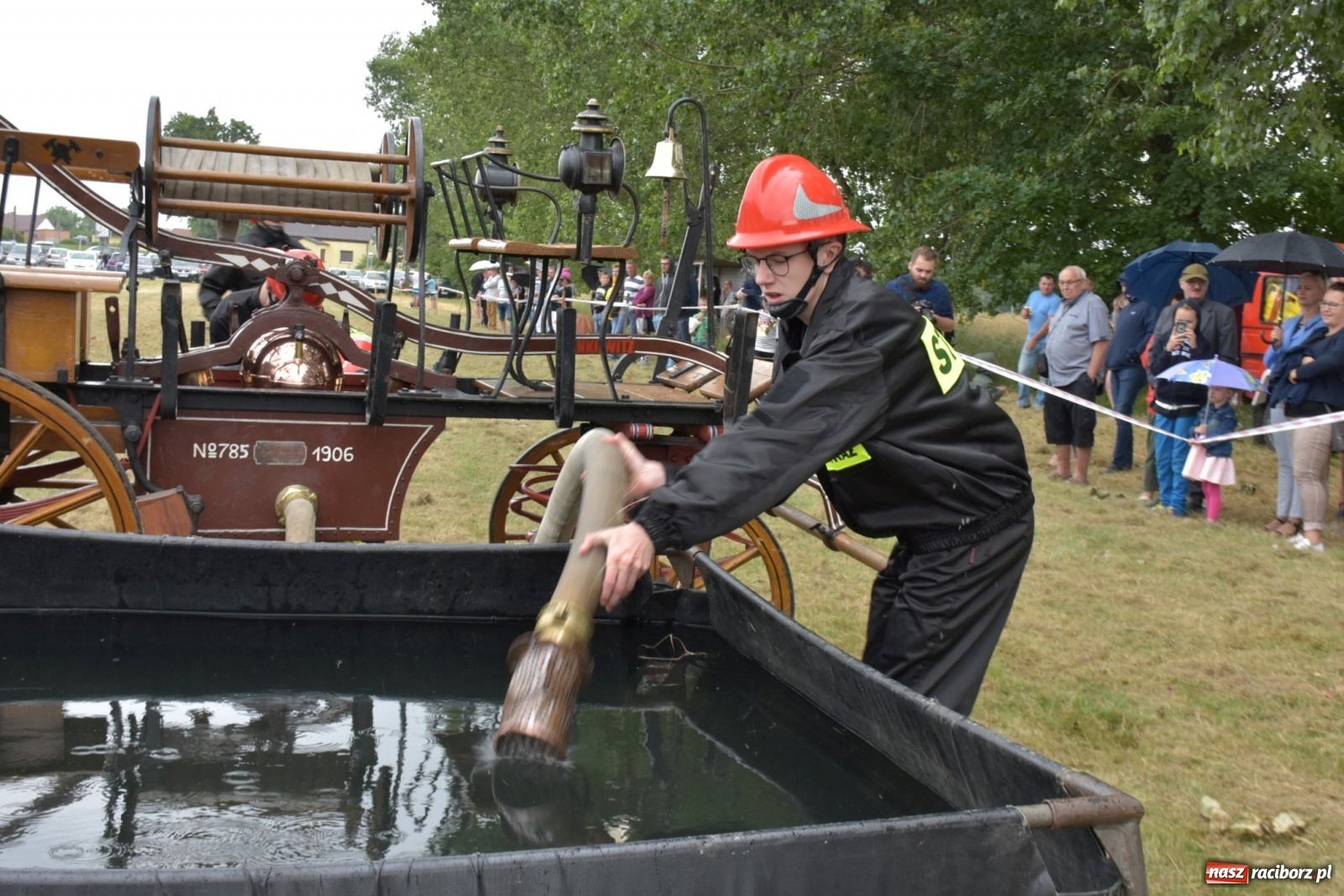 Zdjęcie w galerii na portalu naszraciborz.pl: Bieńkowickie zawody sikawek konnych. Tworków z głównym trofeum [FOTO i WIDEO] wiadomości z regionu