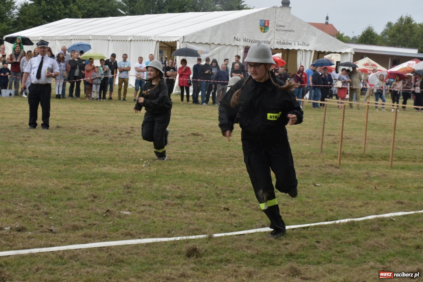 Zdjęcie w galerii na portalu naszraciborz.pl: Bieńkowickie zawody sikawek konnych. Tworków z głównym trofeum [FOTO i WIDEO] wiadomości z regionu
