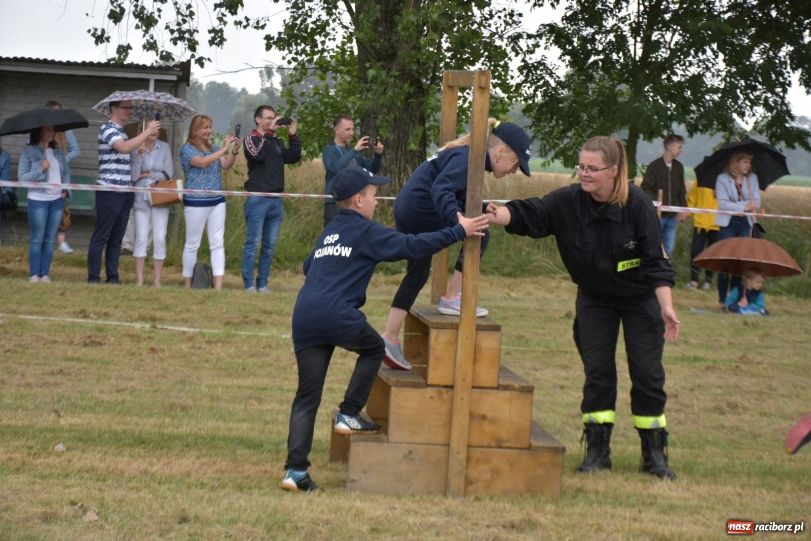 Zdjęcie w galerii na portalu naszraciborz.pl: Bieńkowickie zawody sikawek konnych. Tworków z głównym trofeum [FOTO i WIDEO] wiadomości z regionu