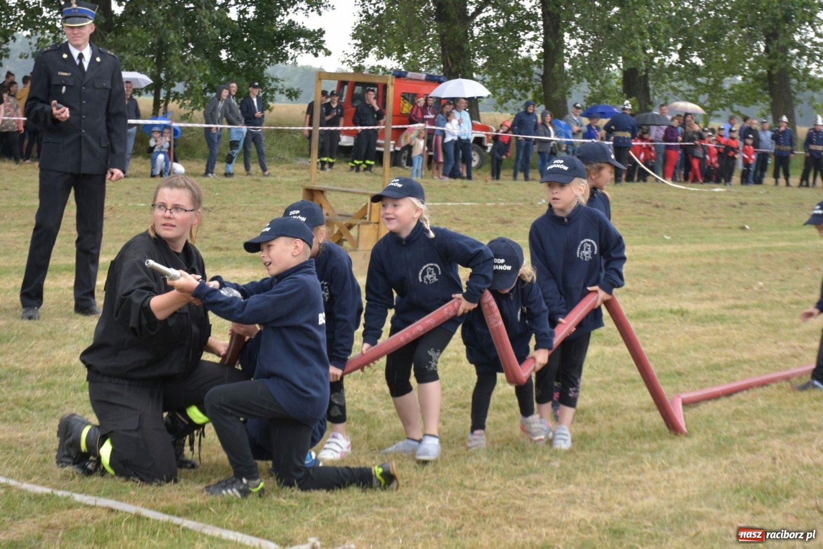 Zdjęcie w galerii na portalu naszraciborz.pl: Bieńkowickie zawody sikawek konnych. Tworków z głównym trofeum [FOTO i WIDEO] wiadomości z regionu