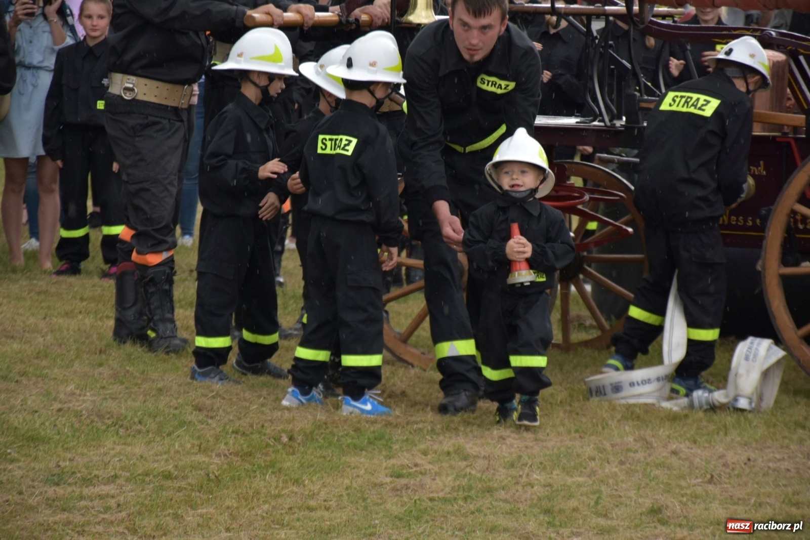 Zdjęcie w galerii na portalu naszraciborz.pl: Bieńkowickie zawody sikawek konnych. Tworków z głównym trofeum [FOTO i WIDEO] wiadomości z regionu