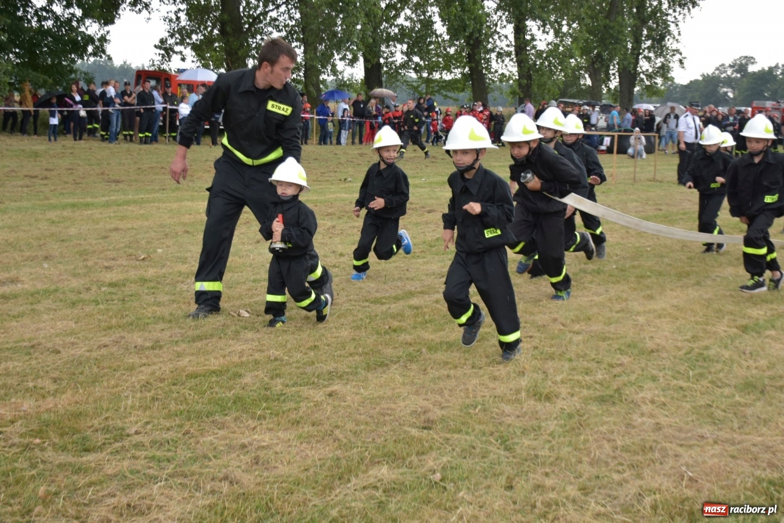 Zdjęcie w galerii na portalu naszraciborz.pl: Bieńkowickie zawody sikawek konnych. Tworków z głównym trofeum [FOTO i WIDEO] wiadomości z regionu