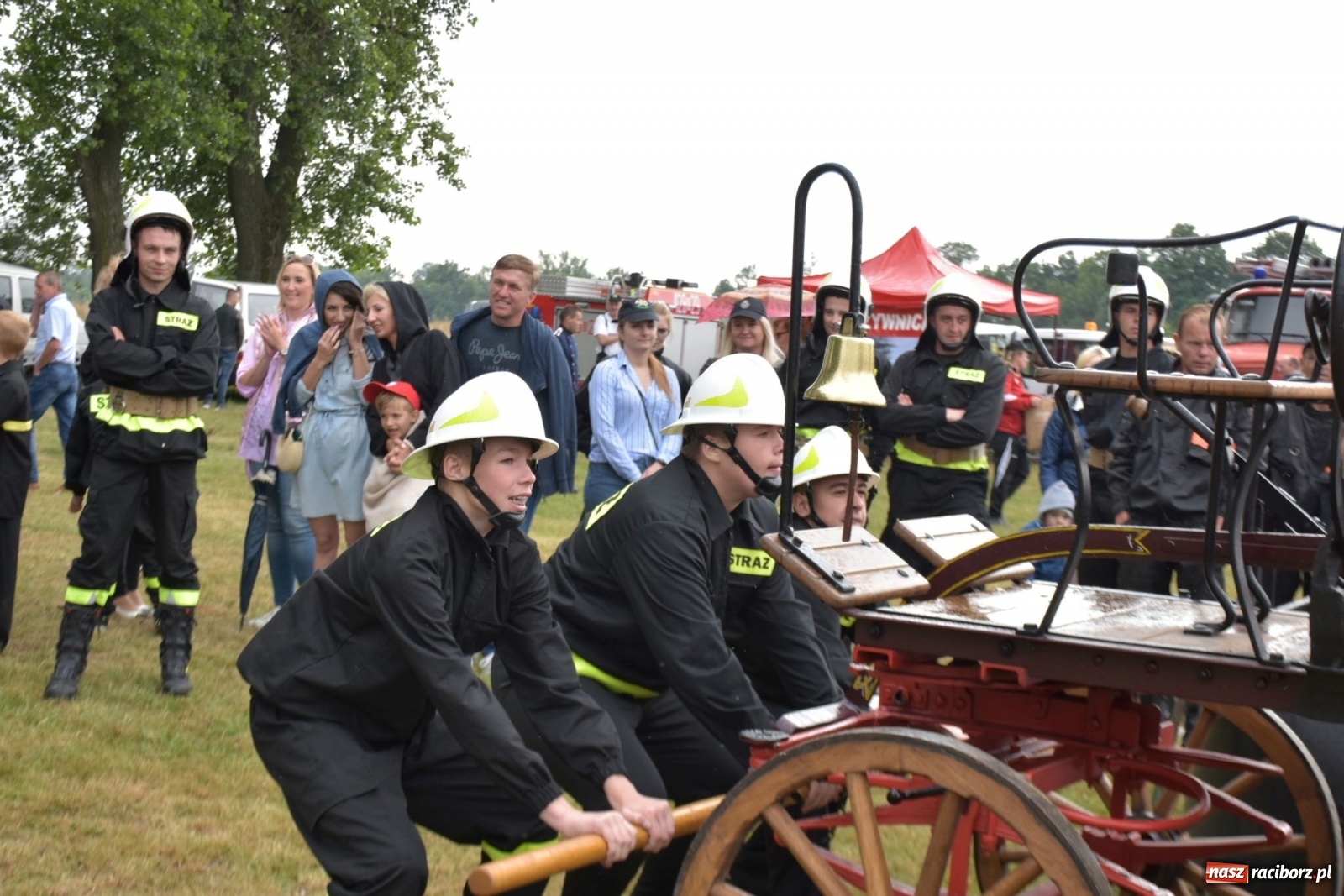 Zdjęcie w galerii na portalu naszraciborz.pl: Bieńkowickie zawody sikawek konnych. Tworków z głównym trofeum [FOTO i WIDEO] wiadomości z regionu