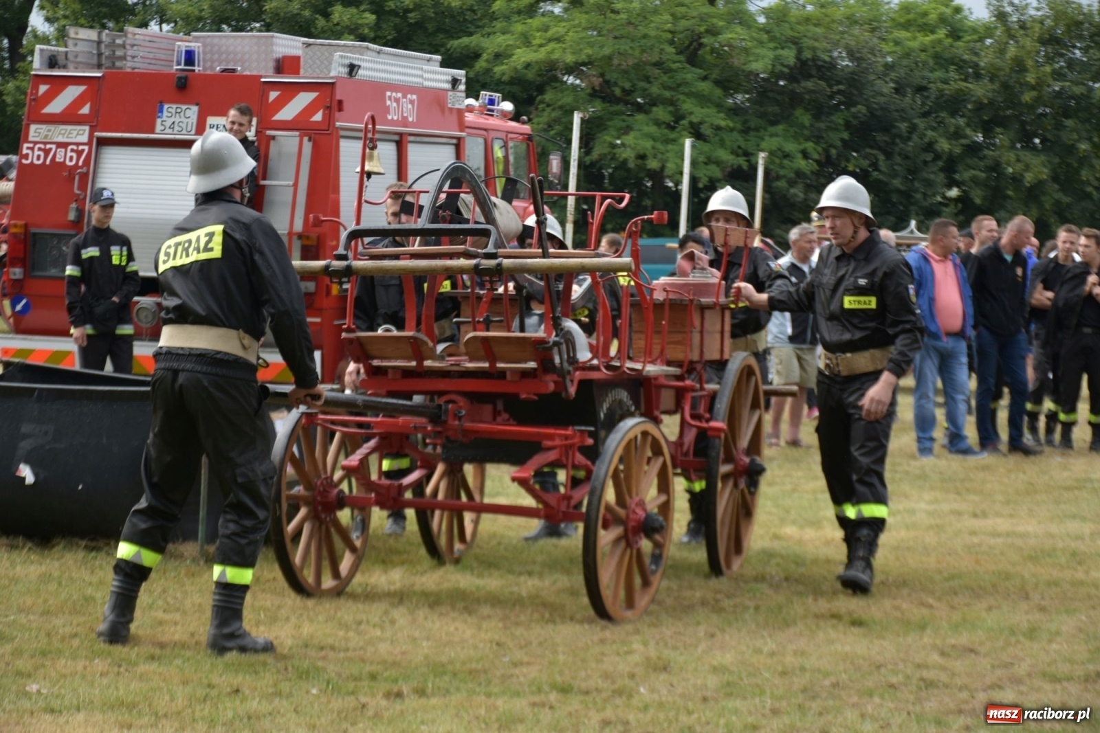 Zdjęcie w galerii na portalu naszraciborz.pl: Bieńkowickie zawody sikawek konnych. Tworków z głównym trofeum [FOTO i WIDEO] wiadomości z regionu