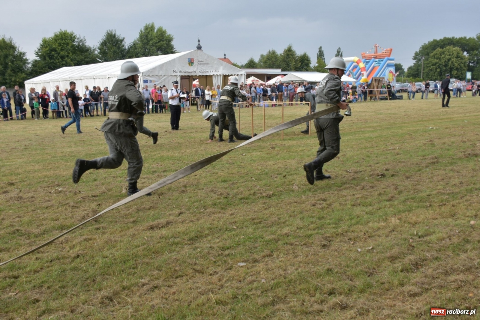 Zdjęcie w galerii na portalu naszraciborz.pl: Bieńkowickie zawody sikawek konnych. Tworków z głównym trofeum [FOTO i WIDEO] wiadomości z regionu