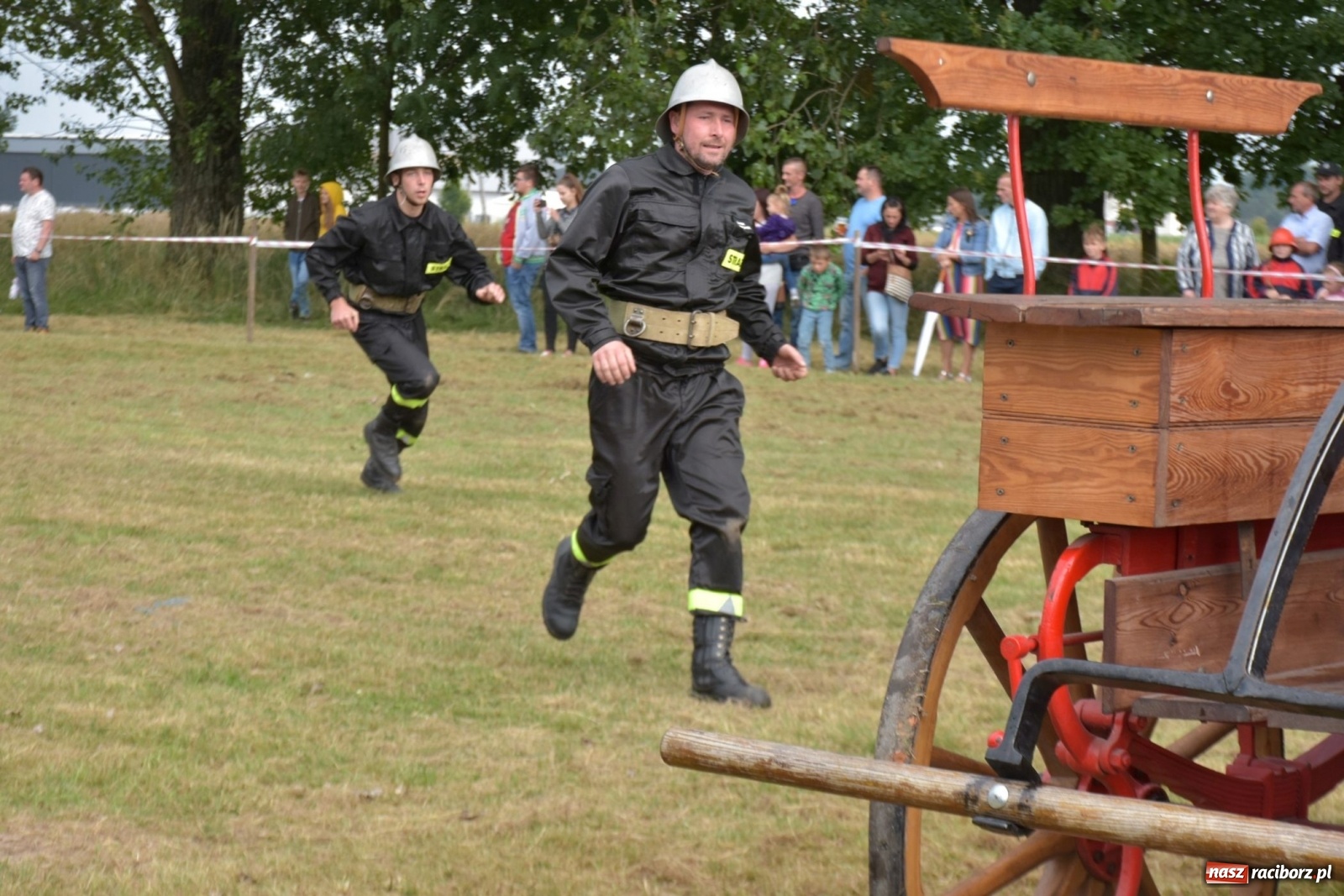 Zdjęcie w galerii na portalu naszraciborz.pl: Bieńkowickie zawody sikawek konnych. Tworków z głównym trofeum [FOTO i WIDEO] wiadomości z regionu