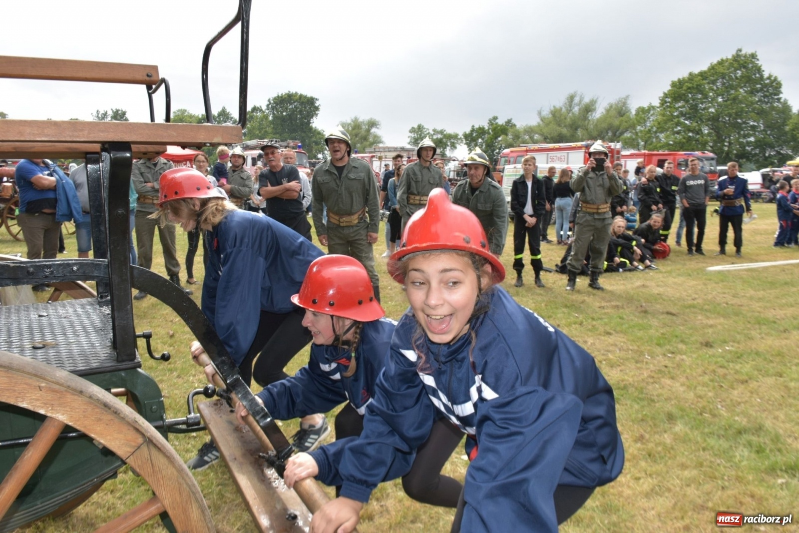 Zdjęcie w galerii na portalu naszraciborz.pl: Bieńkowickie zawody sikawek konnych. Tworków z głównym trofeum [FOTO i WIDEO] wiadomości z regionu