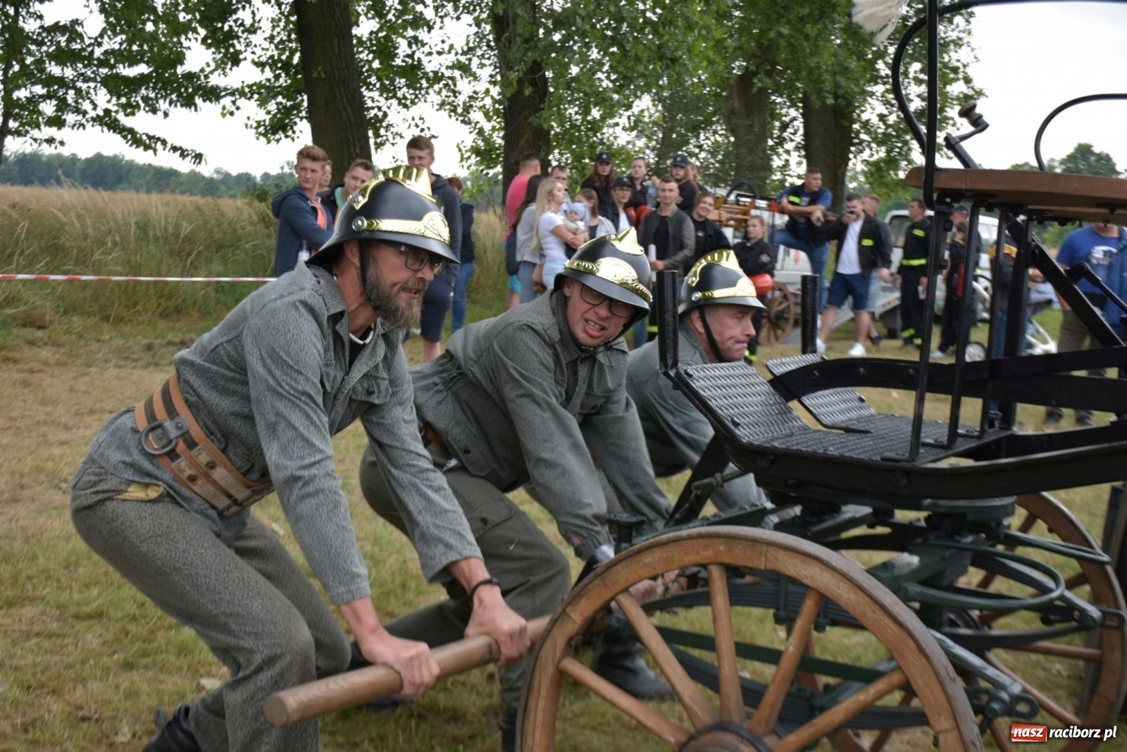 Zdjęcie w galerii na portalu naszraciborz.pl: Bieńkowickie zawody sikawek konnych. Tworków z głównym trofeum [FOTO i WIDEO] wiadomości z regionu