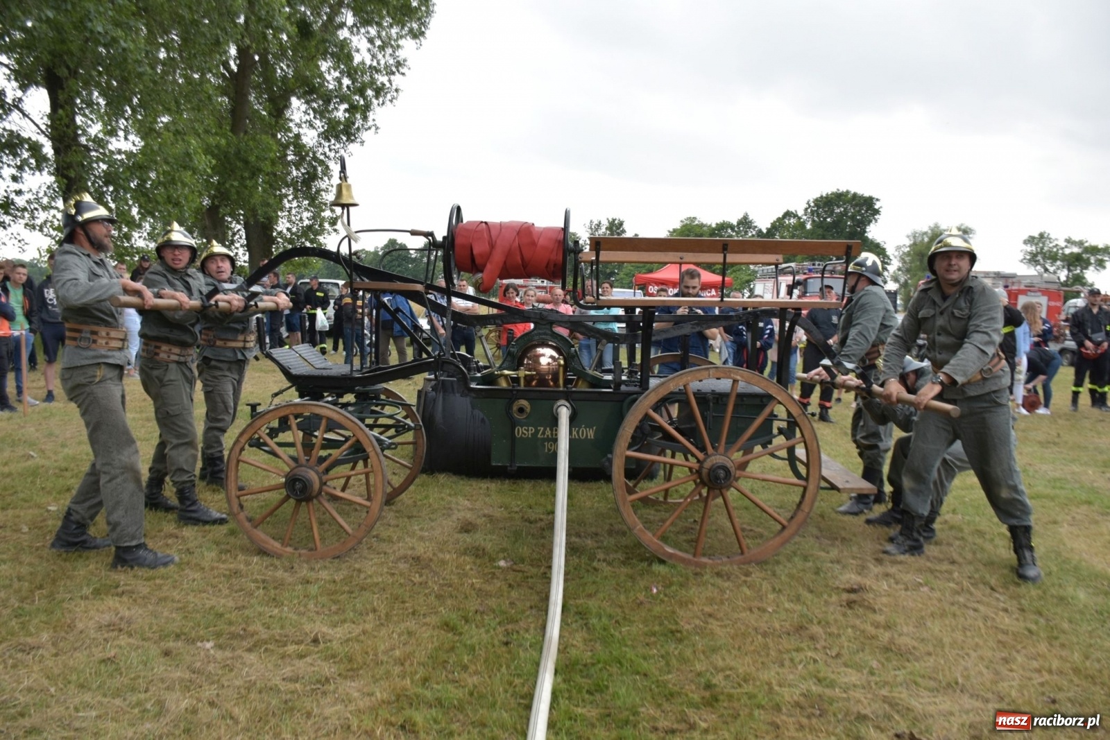 Zdjęcie w galerii na portalu naszraciborz.pl: Bieńkowickie zawody sikawek konnych. Tworków z głównym trofeum [FOTO i WIDEO] wiadomości z regionu