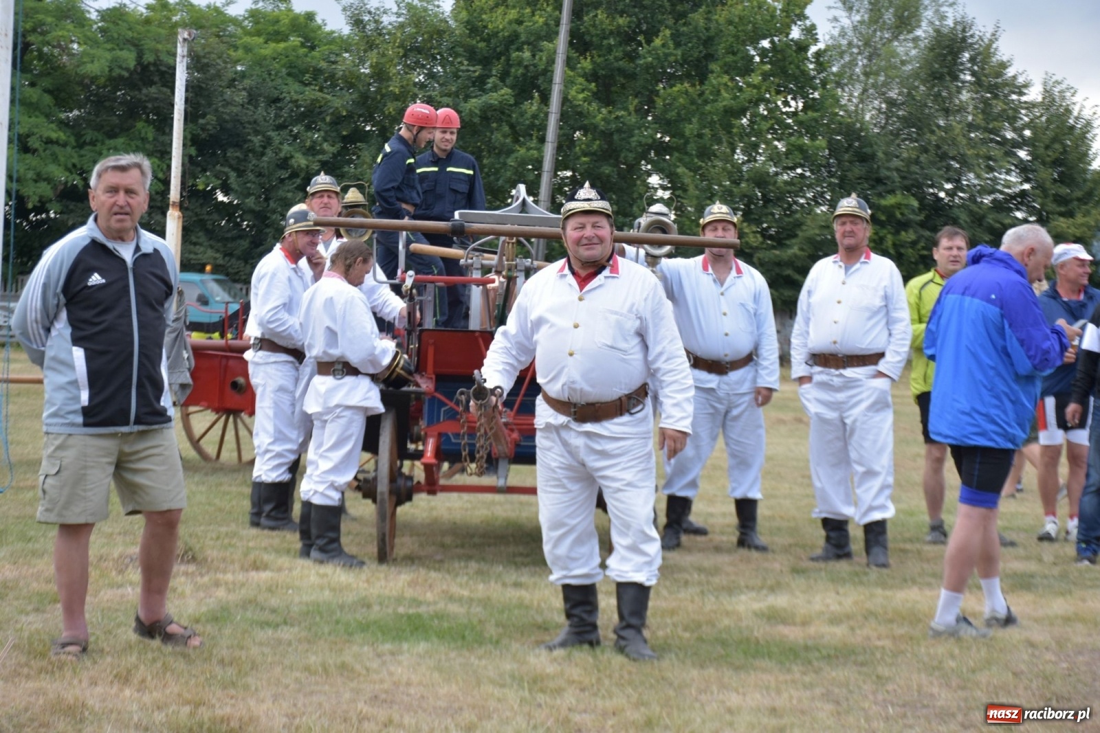 Zdjęcie w galerii na portalu naszraciborz.pl: Bieńkowickie zawody sikawek konnych. Tworków z głównym trofeum [FOTO i WIDEO] wiadomości z regionu