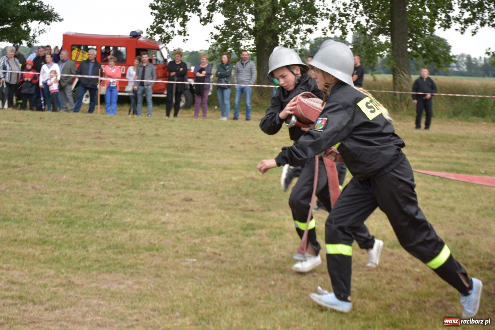 Zdjęcie w galerii na portalu naszraciborz.pl: Bieńkowickie zawody sikawek konnych. Tworków z głównym trofeum [FOTO i WIDEO] wiadomości z regionu
