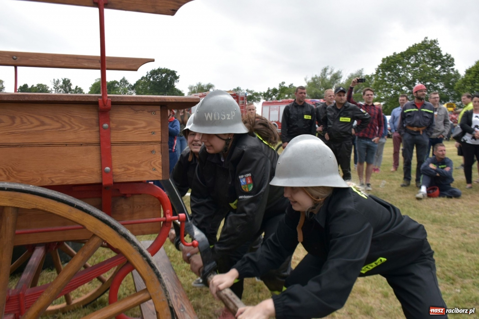 Zdjęcie w galerii na portalu naszraciborz.pl: Bieńkowickie zawody sikawek konnych. Tworków z głównym trofeum [FOTO i WIDEO] wiadomości z regionu