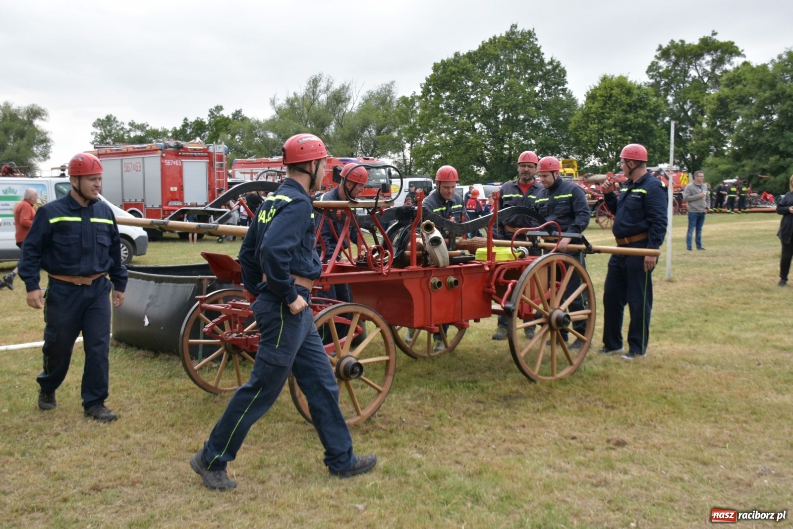 Zdjęcie w galerii na portalu naszraciborz.pl: Bieńkowickie zawody sikawek konnych. Tworków z głównym trofeum [FOTO i WIDEO] wiadomości z regionu