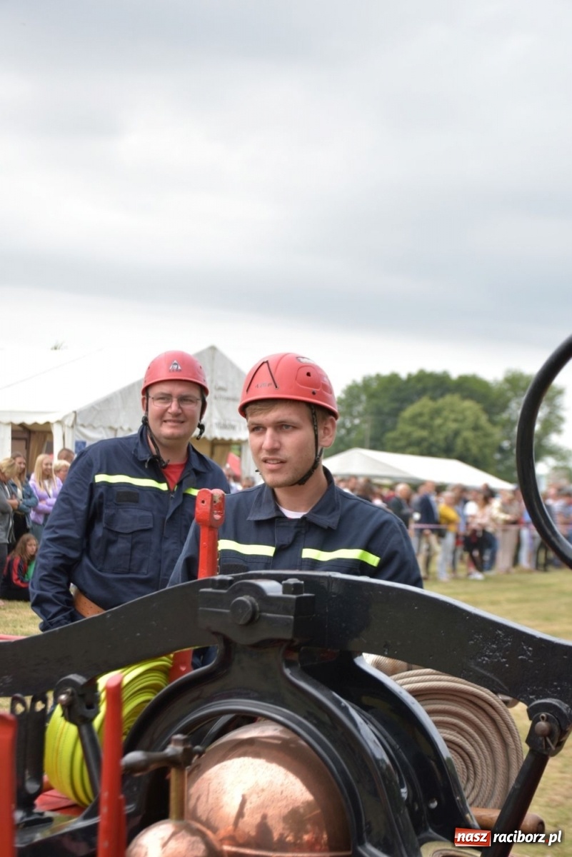 Zdjęcie w galerii na portalu naszraciborz.pl: Bieńkowickie zawody sikawek konnych. Tworków z głównym trofeum [FOTO i WIDEO] wiadomości z regionu