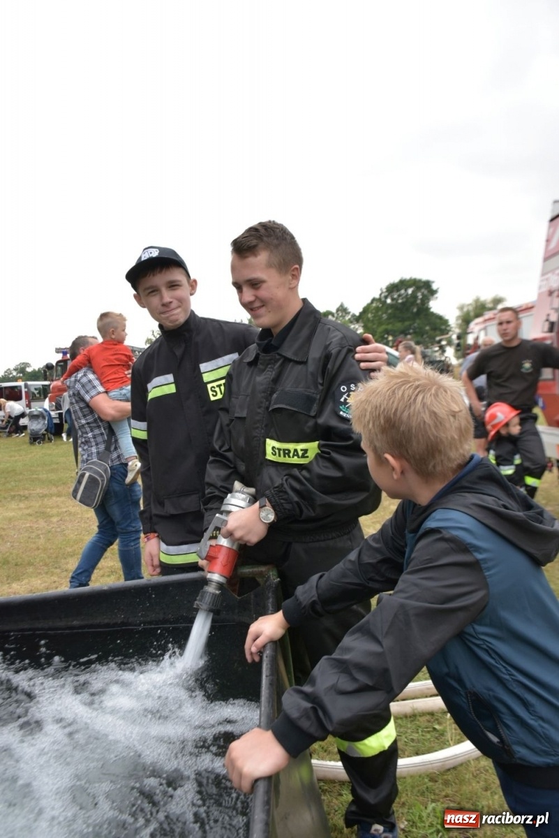 Zdjęcie w galerii na portalu naszraciborz.pl: Bieńkowickie zawody sikawek konnych. Tworków z głównym trofeum [FOTO i WIDEO] wiadomości z regionu