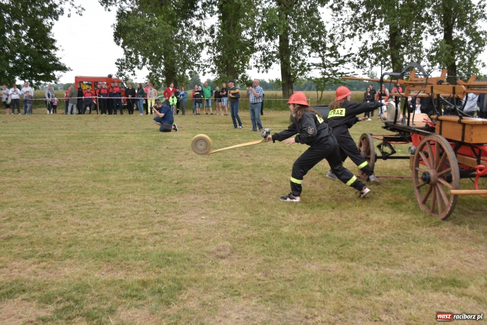 Zdjęcie w galerii na portalu naszraciborz.pl: Bieńkowickie zawody sikawek konnych. Tworków z głównym trofeum [FOTO i WIDEO] wiadomości z regionu