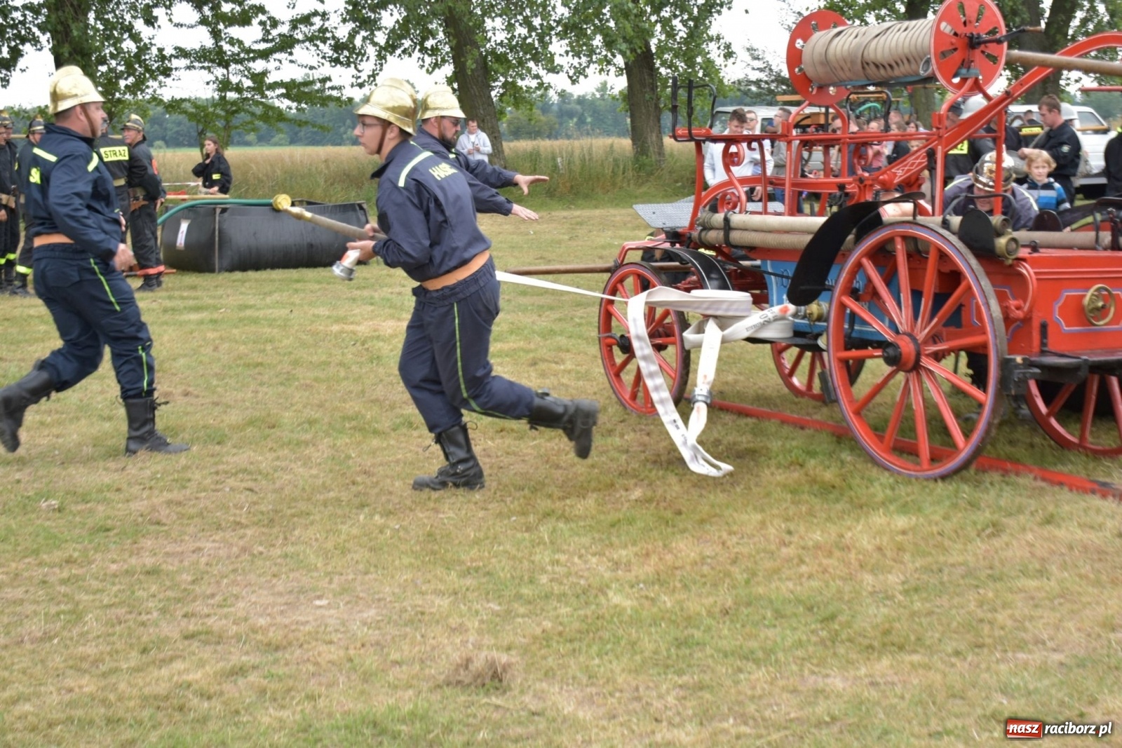 Zdjęcie w galerii na portalu naszraciborz.pl: Bieńkowickie zawody sikawek konnych. Tworków z głównym trofeum [FOTO i WIDEO] wiadomości z regionu
