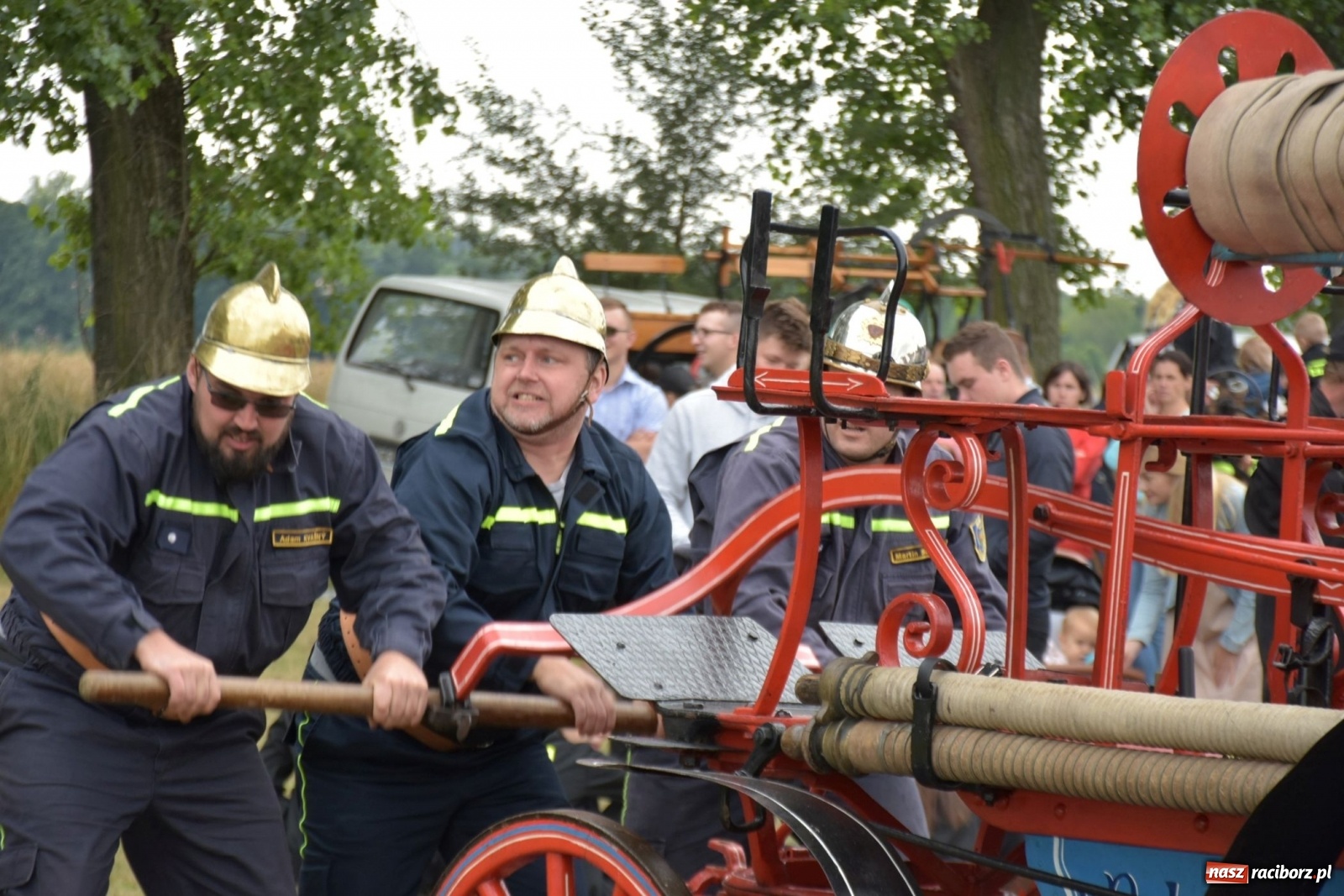 Zdjęcie w galerii na portalu naszraciborz.pl: Bieńkowickie zawody sikawek konnych. Tworków z głównym trofeum [FOTO i WIDEO] wiadomości z regionu