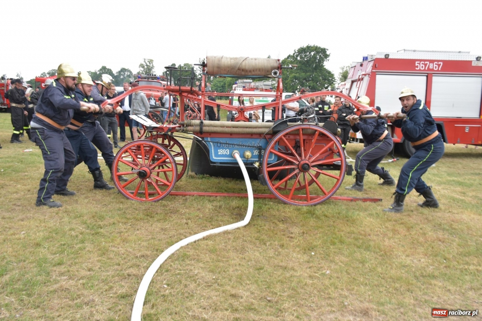 Zdjęcie w galerii na portalu naszraciborz.pl: Bieńkowickie zawody sikawek konnych. Tworków z głównym trofeum [FOTO i WIDEO] wiadomości z regionu