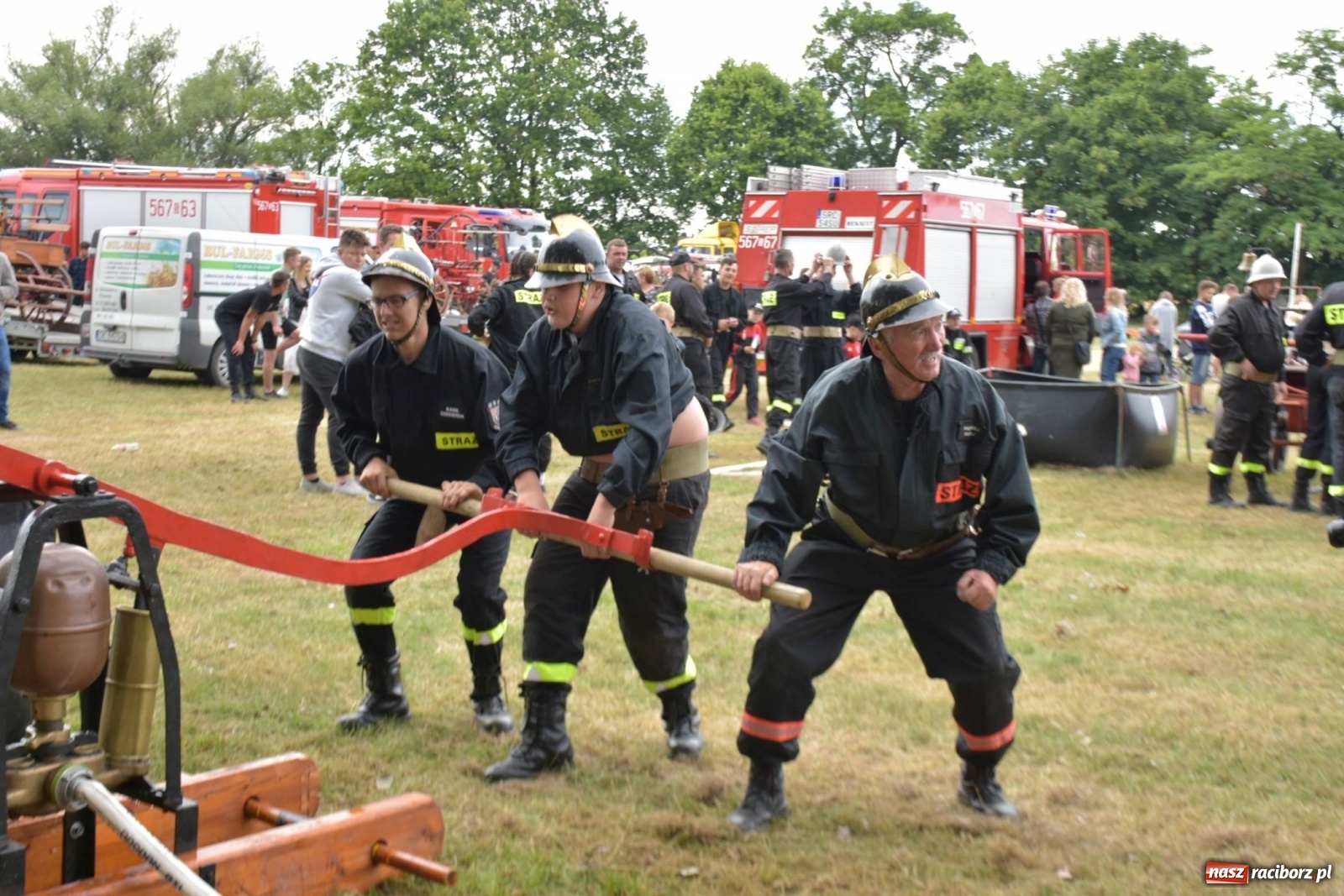 Zdjęcie w galerii na portalu naszraciborz.pl: Bieńkowickie zawody sikawek konnych. Tworków z głównym trofeum [FOTO i WIDEO] wiadomości z regionu