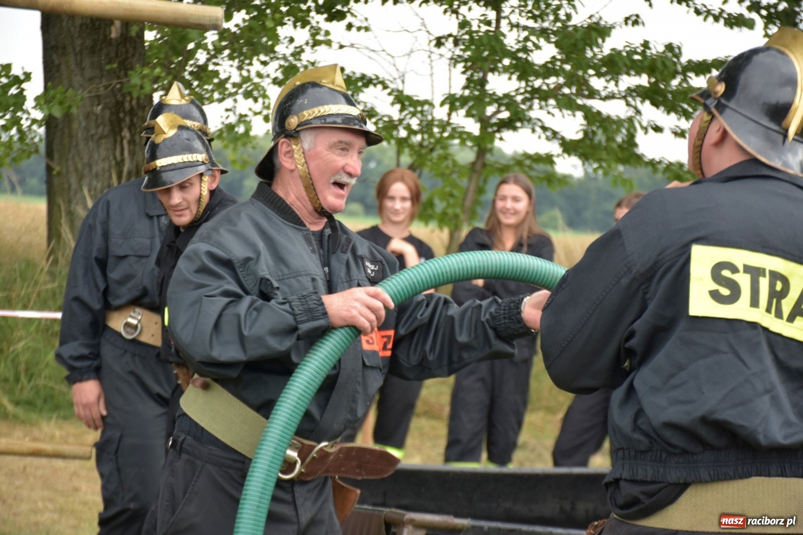 Zdjęcie w galerii na portalu naszraciborz.pl: Bieńkowickie zawody sikawek konnych. Tworków z głównym trofeum [FOTO i WIDEO] wiadomości z regionu