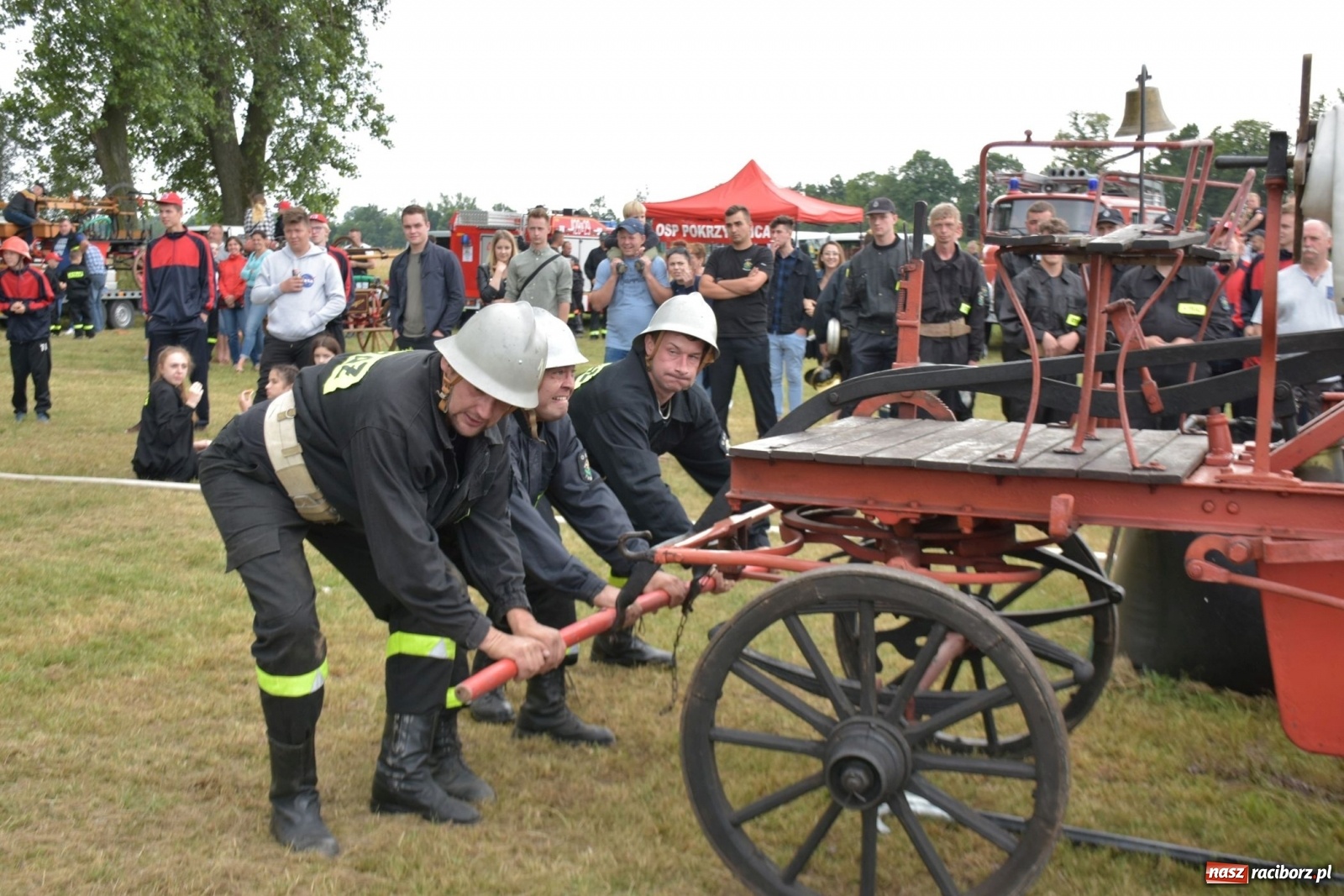Zdjęcie w galerii na portalu naszraciborz.pl: Bieńkowickie zawody sikawek konnych. Tworków z głównym trofeum [FOTO i WIDEO] wiadomości z regionu