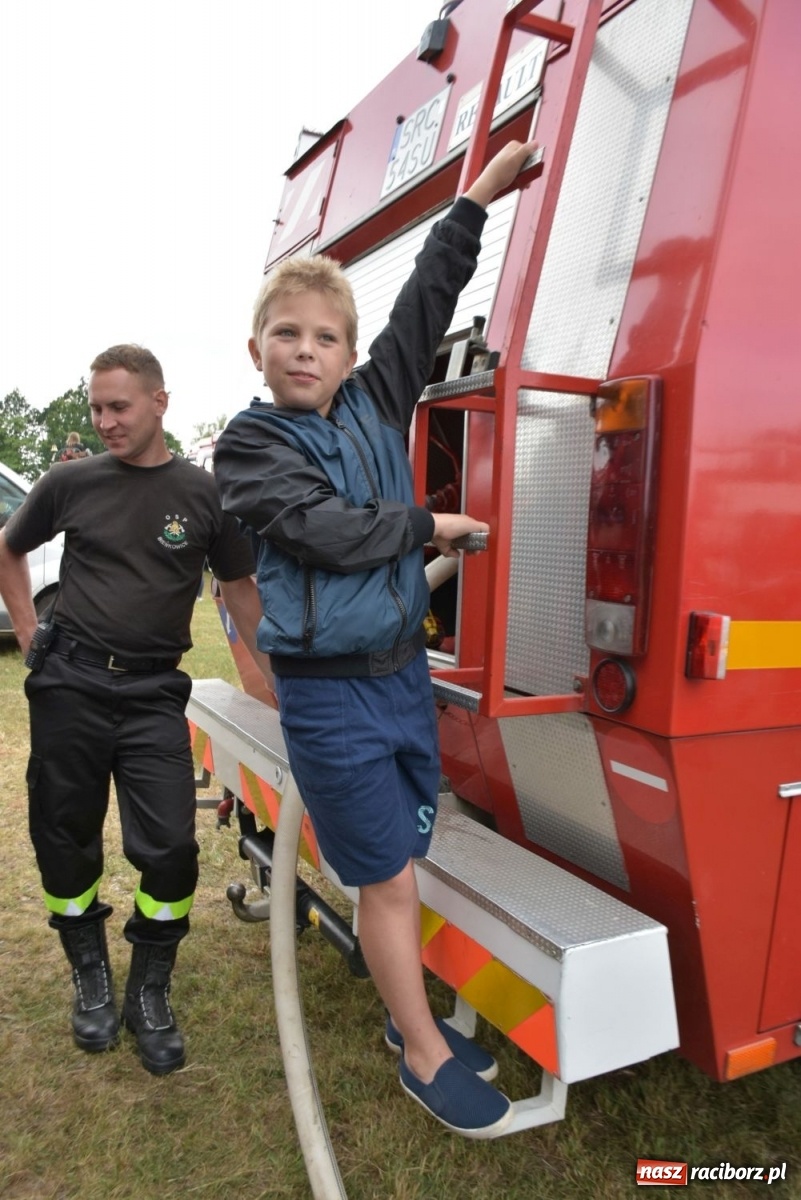 Zdjęcie w galerii na portalu naszraciborz.pl: Bieńkowickie zawody sikawek konnych. Tworków z głównym trofeum [FOTO i WIDEO] wiadomości z regionu