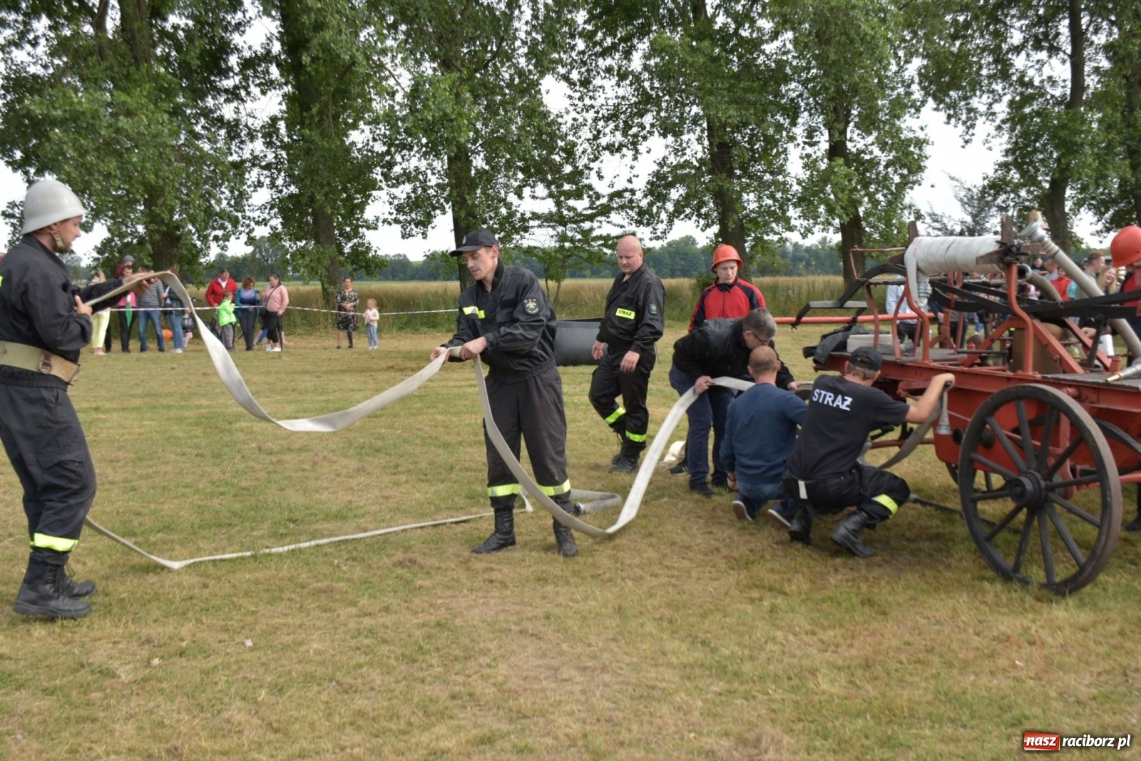 Zdjęcie w galerii na portalu naszraciborz.pl: Bieńkowickie zawody sikawek konnych. Tworków z głównym trofeum [FOTO i WIDEO] wiadomości z regionu