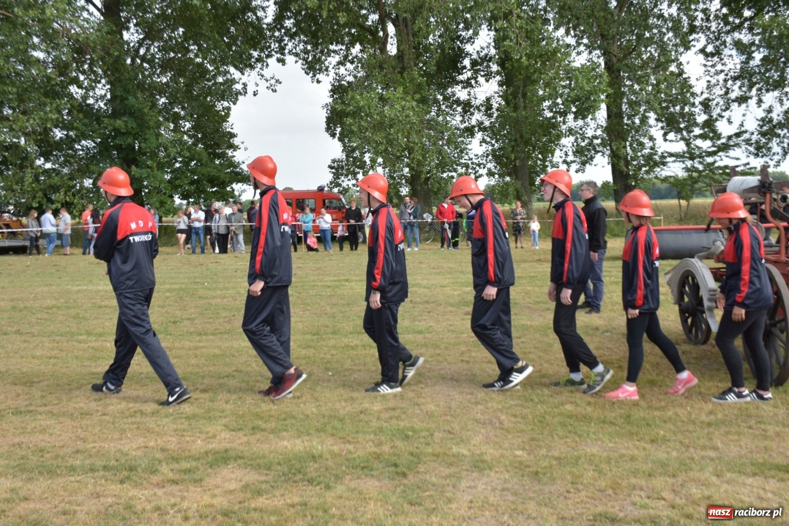 Zdjęcie w galerii na portalu naszraciborz.pl: Bieńkowickie zawody sikawek konnych. Tworków z głównym trofeum [FOTO i WIDEO] wiadomości z regionu