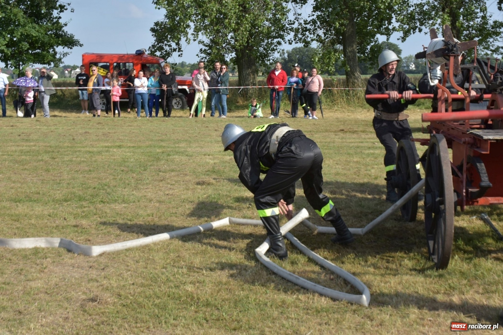 Zdjęcie w galerii na portalu naszraciborz.pl: Bieńkowickie zawody sikawek konnych. Tworków z głównym trofeum [FOTO i WIDEO] wiadomości z regionu