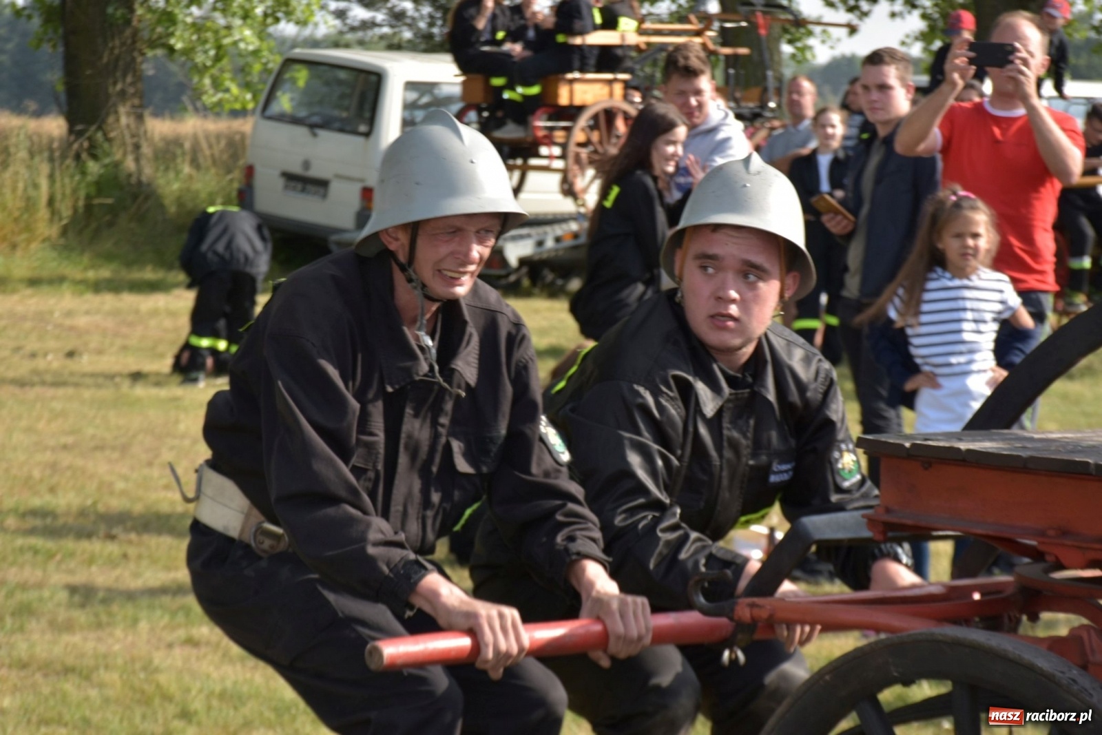 Zdjęcie w galerii na portalu naszraciborz.pl: Bieńkowickie zawody sikawek konnych. Tworków z głównym trofeum [FOTO i WIDEO] wiadomości z regionu