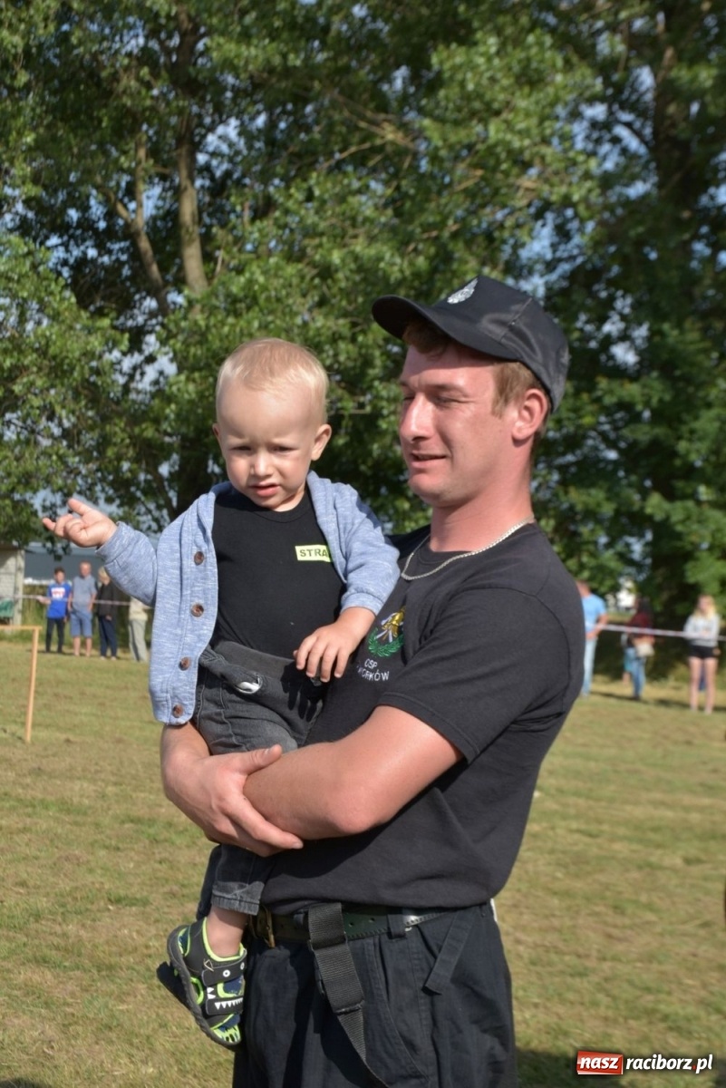 Zdjęcie w galerii na portalu naszraciborz.pl: Bieńkowickie zawody sikawek konnych. Tworków z głównym trofeum [FOTO i WIDEO] wiadomości z regionu