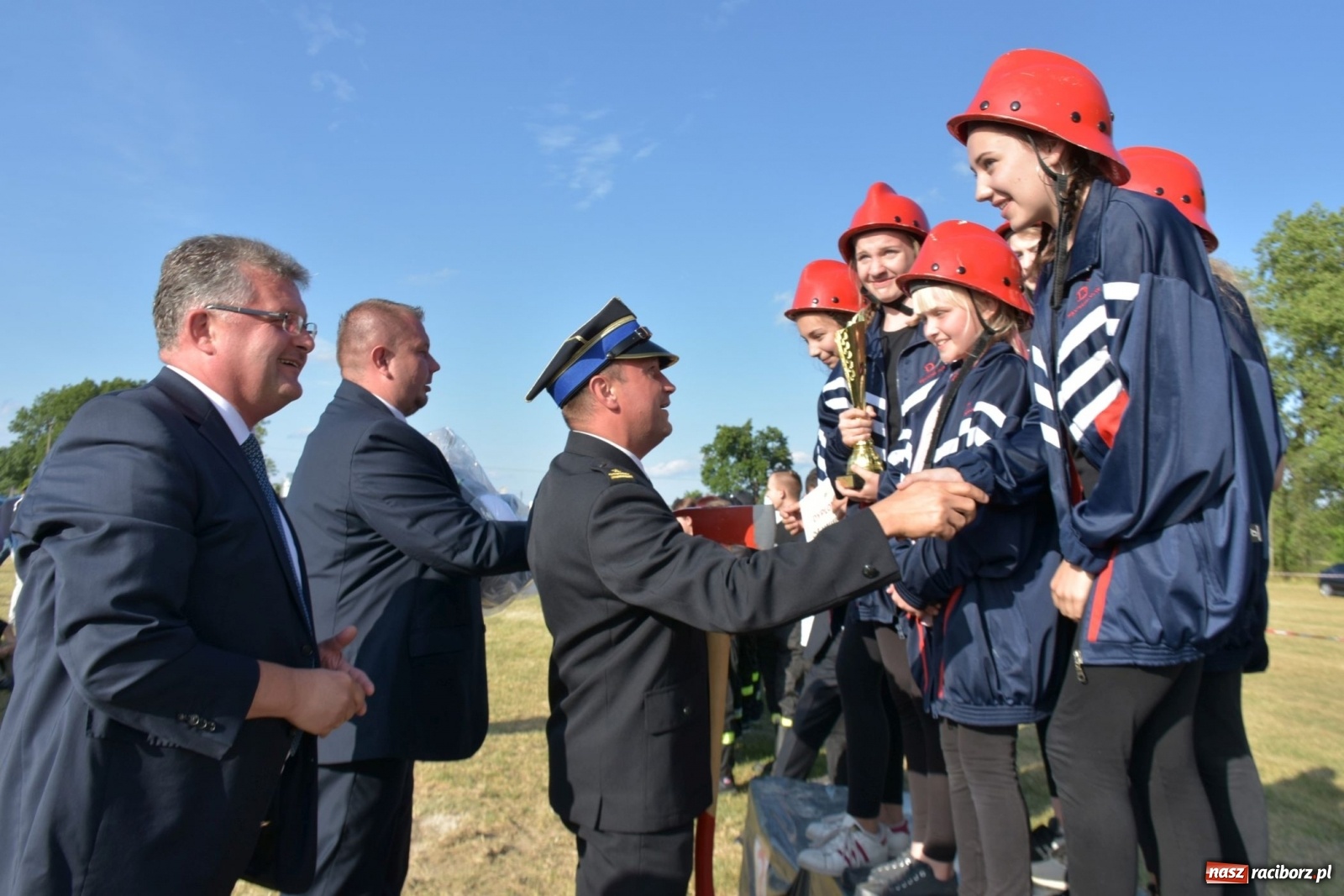 Zdjęcie w galerii na portalu naszraciborz.pl: Bieńkowickie zawody sikawek konnych. Tworków z głównym trofeum [FOTO i WIDEO] wiadomości z regionu