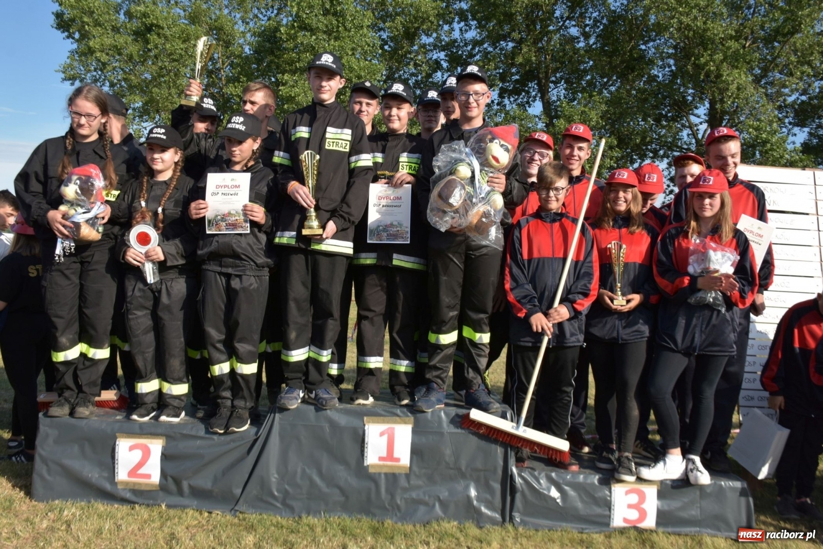 Zdjęcie w galerii na portalu naszraciborz.pl: Bieńkowickie zawody sikawek konnych. Tworków z głównym trofeum [FOTO i WIDEO] wiadomości z regionu