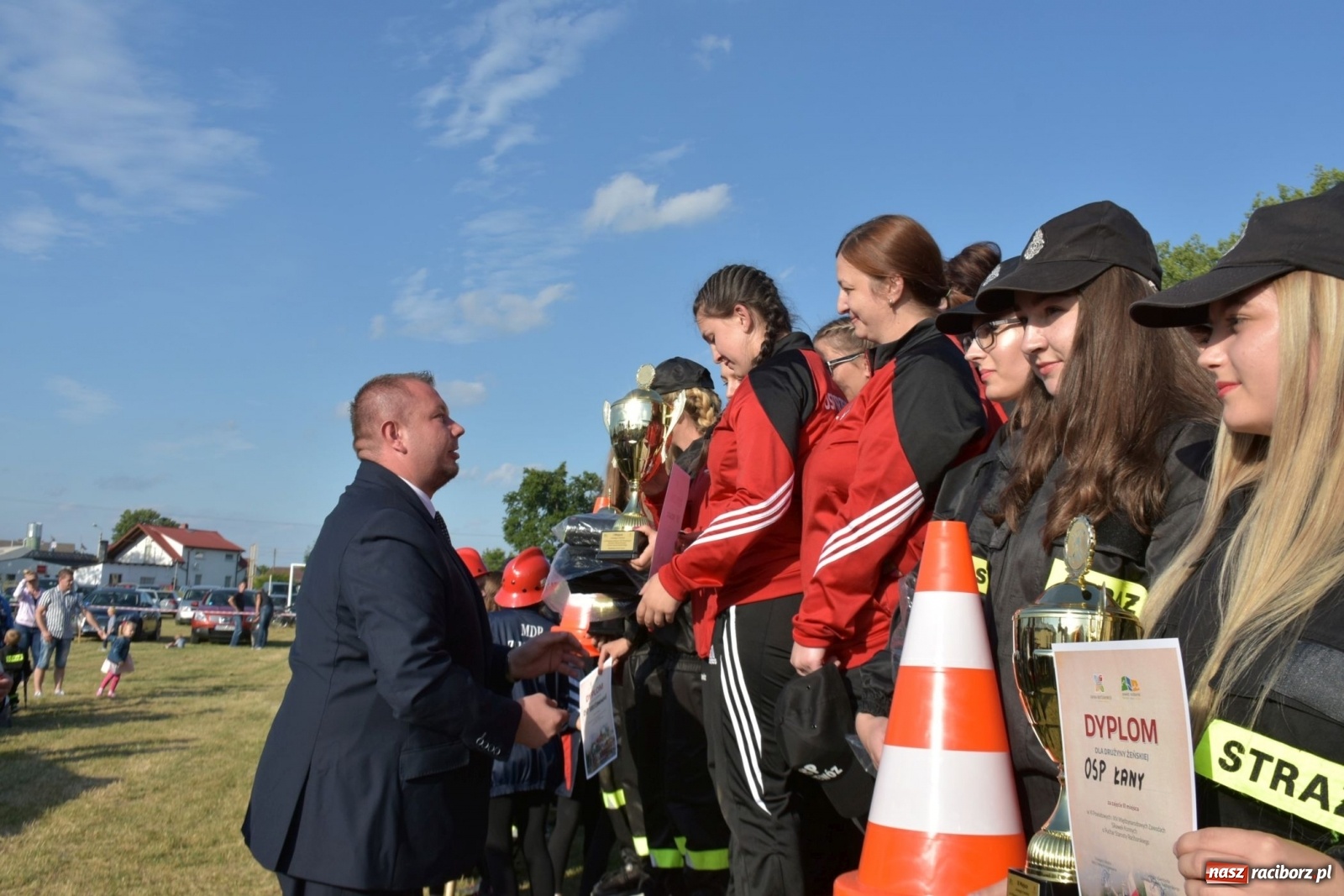 Zdjęcie w galerii na portalu naszraciborz.pl: Bieńkowickie zawody sikawek konnych. Tworków z głównym trofeum [FOTO i WIDEO] wiadomości z regionu