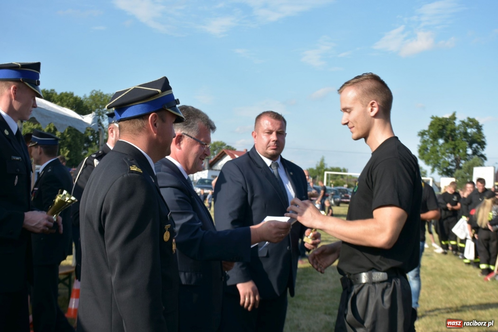 Zdjęcie w galerii na portalu naszraciborz.pl: Bieńkowickie zawody sikawek konnych. Tworków z głównym trofeum [FOTO i WIDEO] wiadomości z regionu