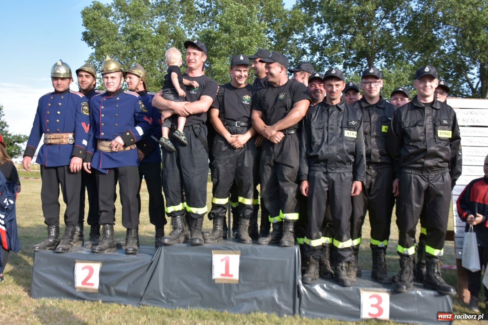 Zdjęcie w galerii na portalu naszraciborz.pl: Bieńkowickie zawody sikawek konnych. Tworków z głównym trofeum [FOTO i WIDEO] wiadomości z regionu