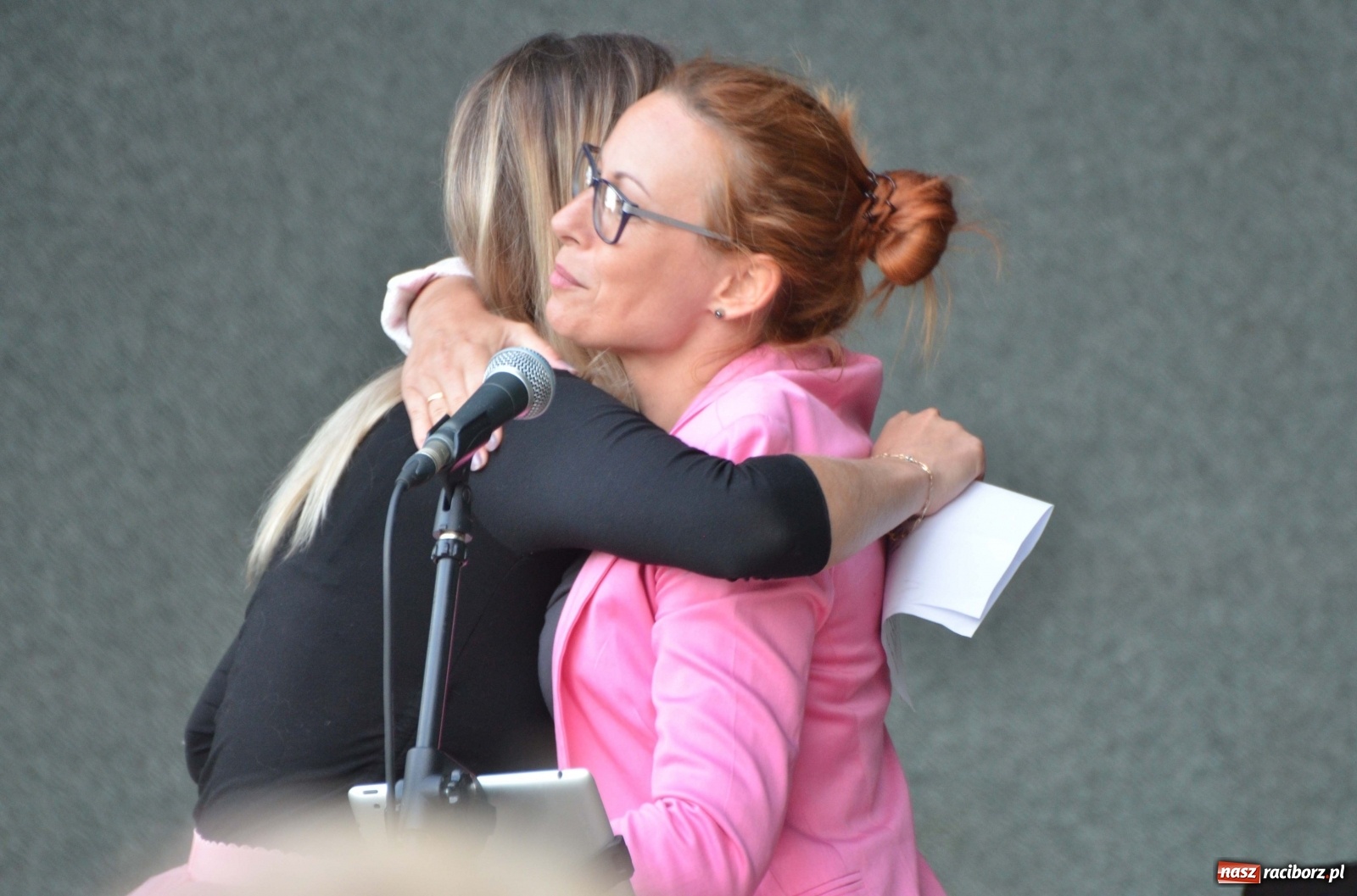 Zdjęcie w galerii na portalu naszraciborz.pl: Grupa Bez Nazwy i Agnieszka Kawulok w parku Roth  wiadomości z regionu