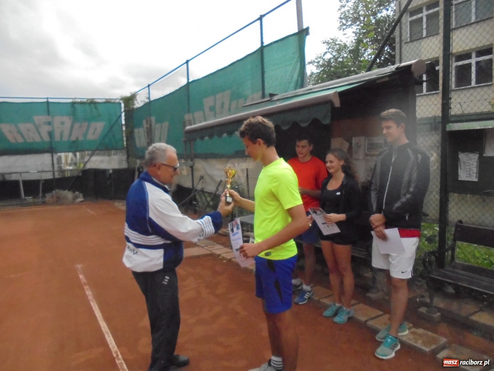 Zdjęcie w galerii na portalu naszraciborz.pl: Tenisiści walczyli o puchar prezesa TKKF Rafako wiadomości z regionu