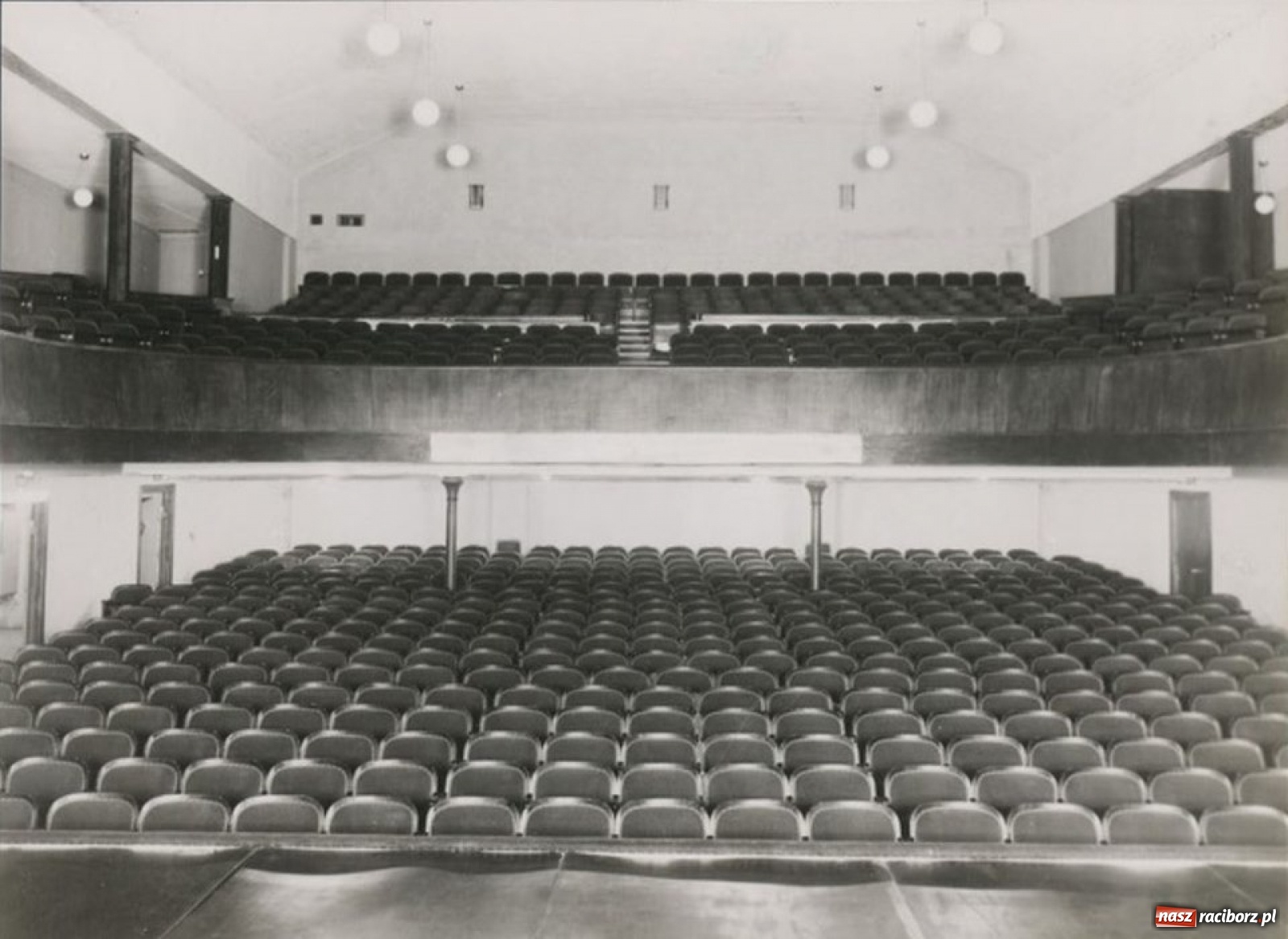 Zdjęcie w galerii na portalu naszraciborz.pl: Zobaczcie wnętrze raciborskiego teatru [FOTO]  wiadomości z regionu